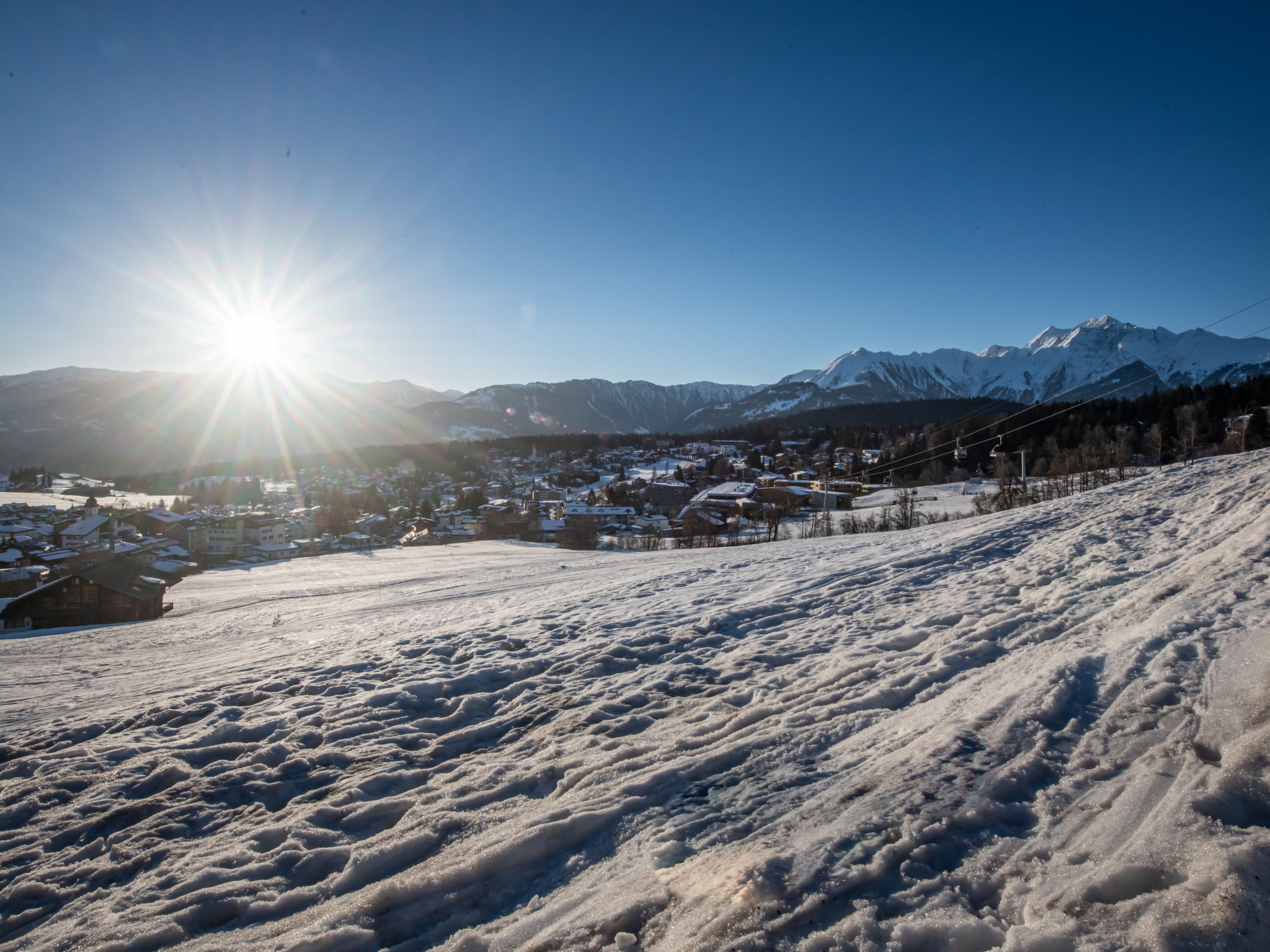 Photo of Putzprinz Gujan Ferienwohnung, Haus Surmir B / 16, (Flims Waldhaus). 2.5-Zimmer