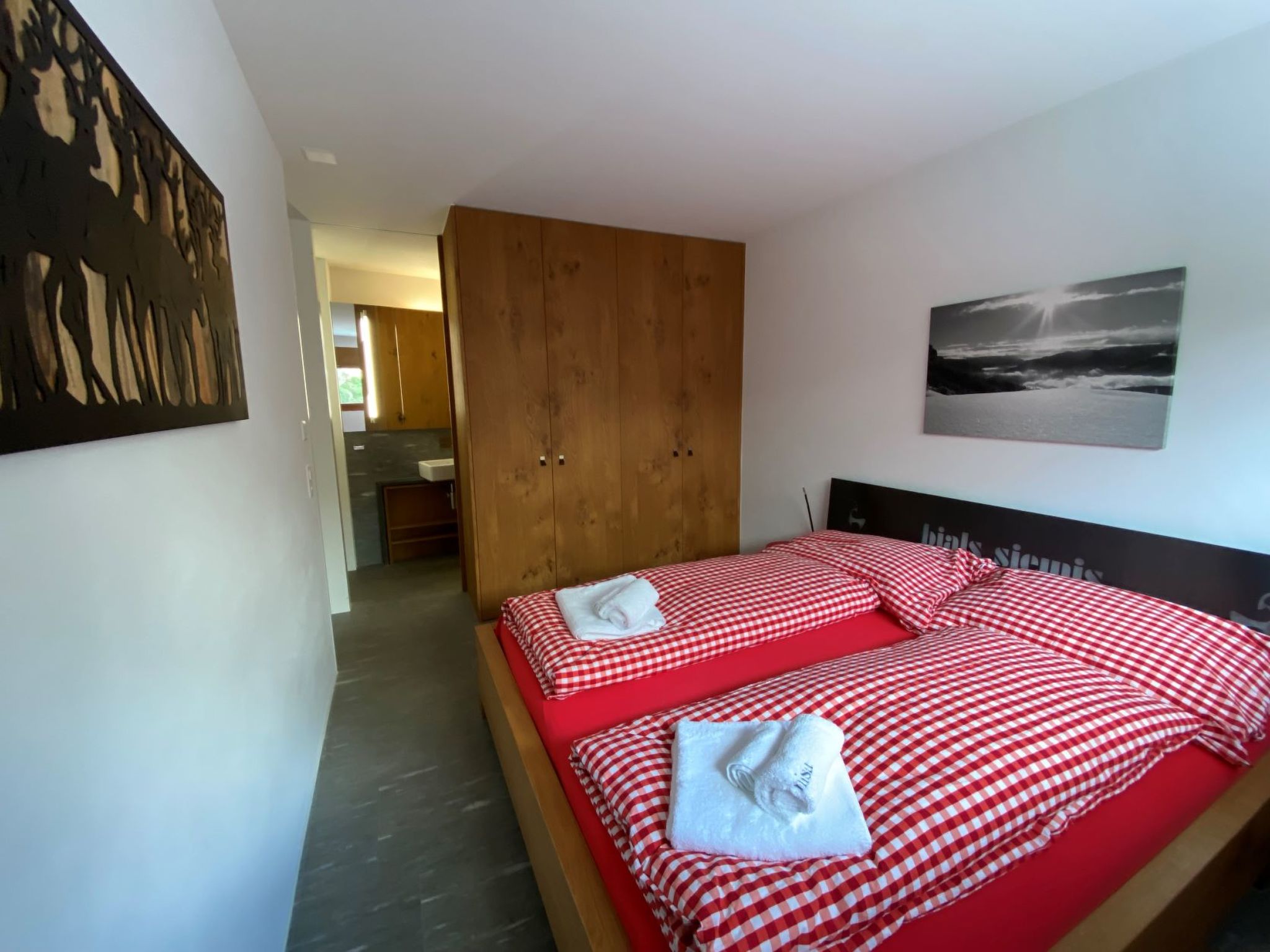 Photo of Casa Admisa, (Flims Dorf). 3.5 Ferienwohnung, 2 Duschen, 2 WC, 85 m2, für max.