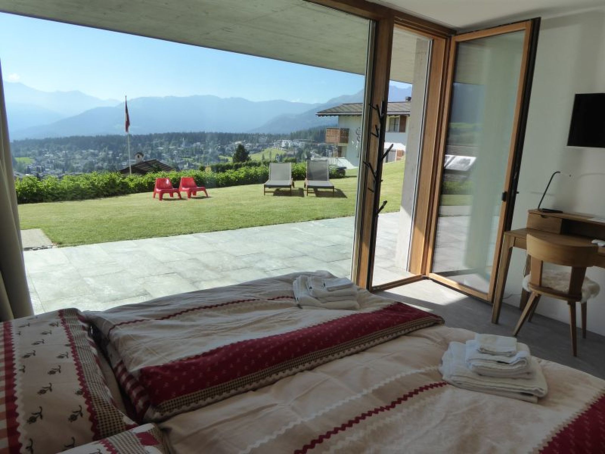 Photo of Casa Admisa, (Flims Dorf). 3.5 Ferienwohnung, 2 Duschen, 2 WC, 85 m2, für max.