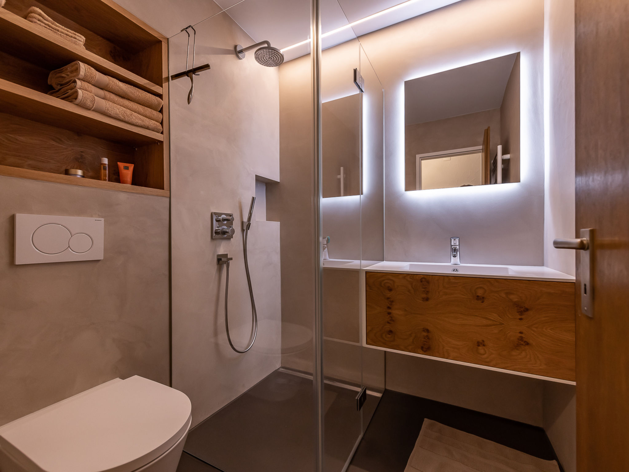 Photo of Apartment Tavaun - Crap Grisch, (Flims Dorf). 1.5 Zimmer Wohnung