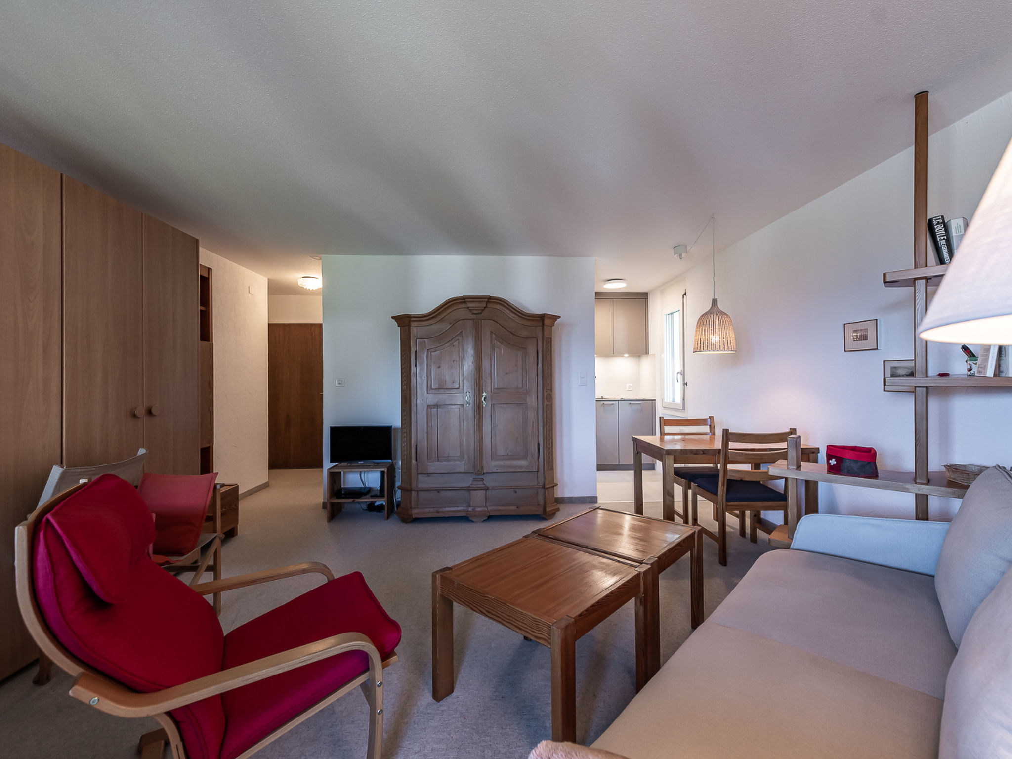 Photo of Apartment Tavaun - Crap Grisch, (Flims Dorf). 1.5 Zimmer Wohnung