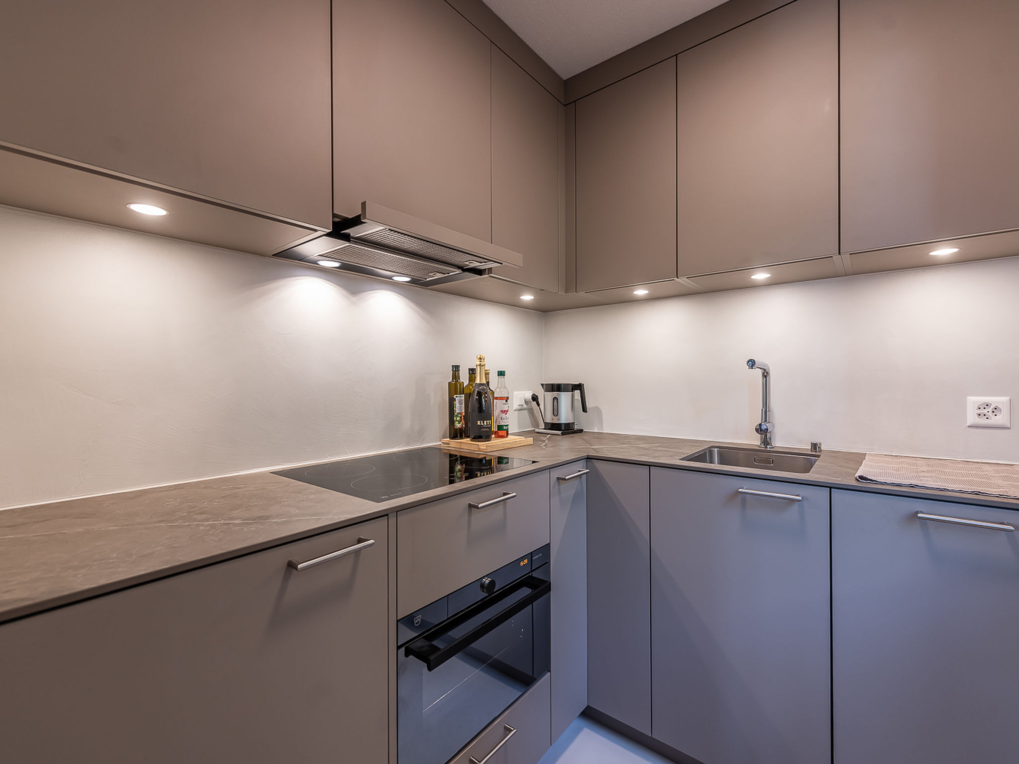 Photo of Apartment Tavaun - Crap Grisch, (Flims Dorf). 1.5 Zimmer Wohnung