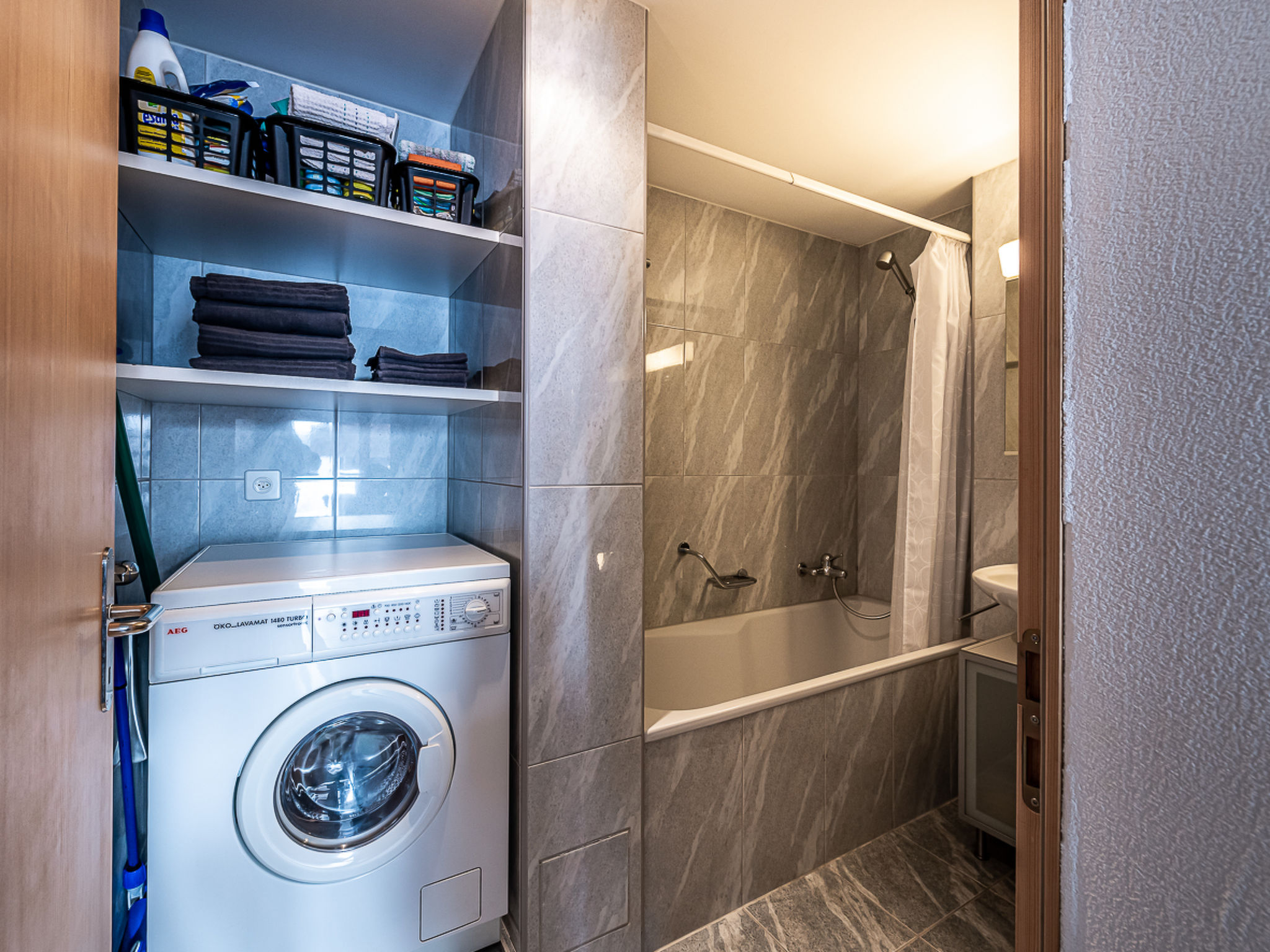 Photo of CH7017.742.1