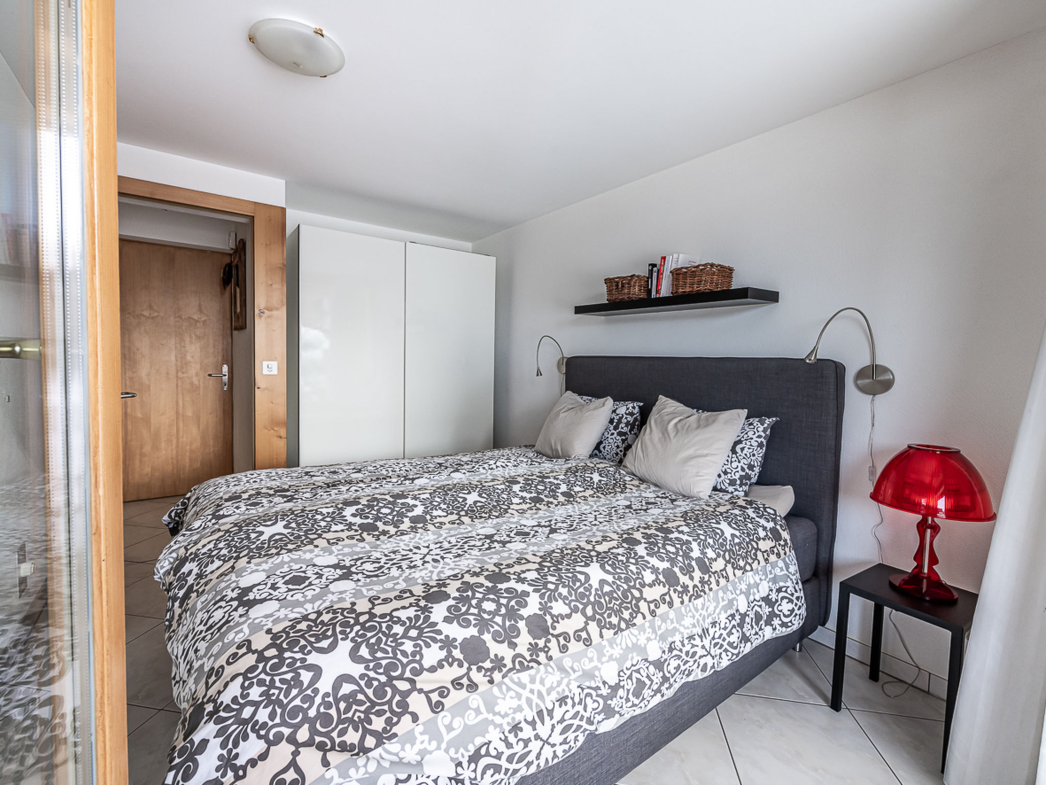 Photo of CH7017.742.1