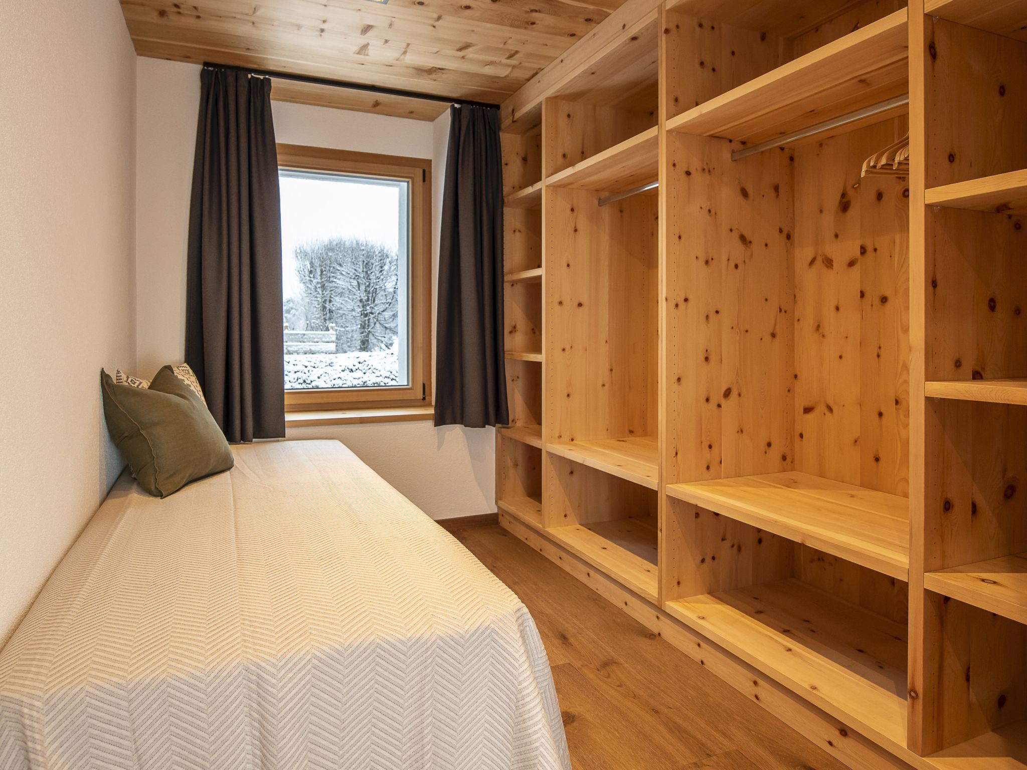 Photo of Flem Mountain Lodge, (Flims Waldhaus). Moderne neue 4.5 Ferienwohnung