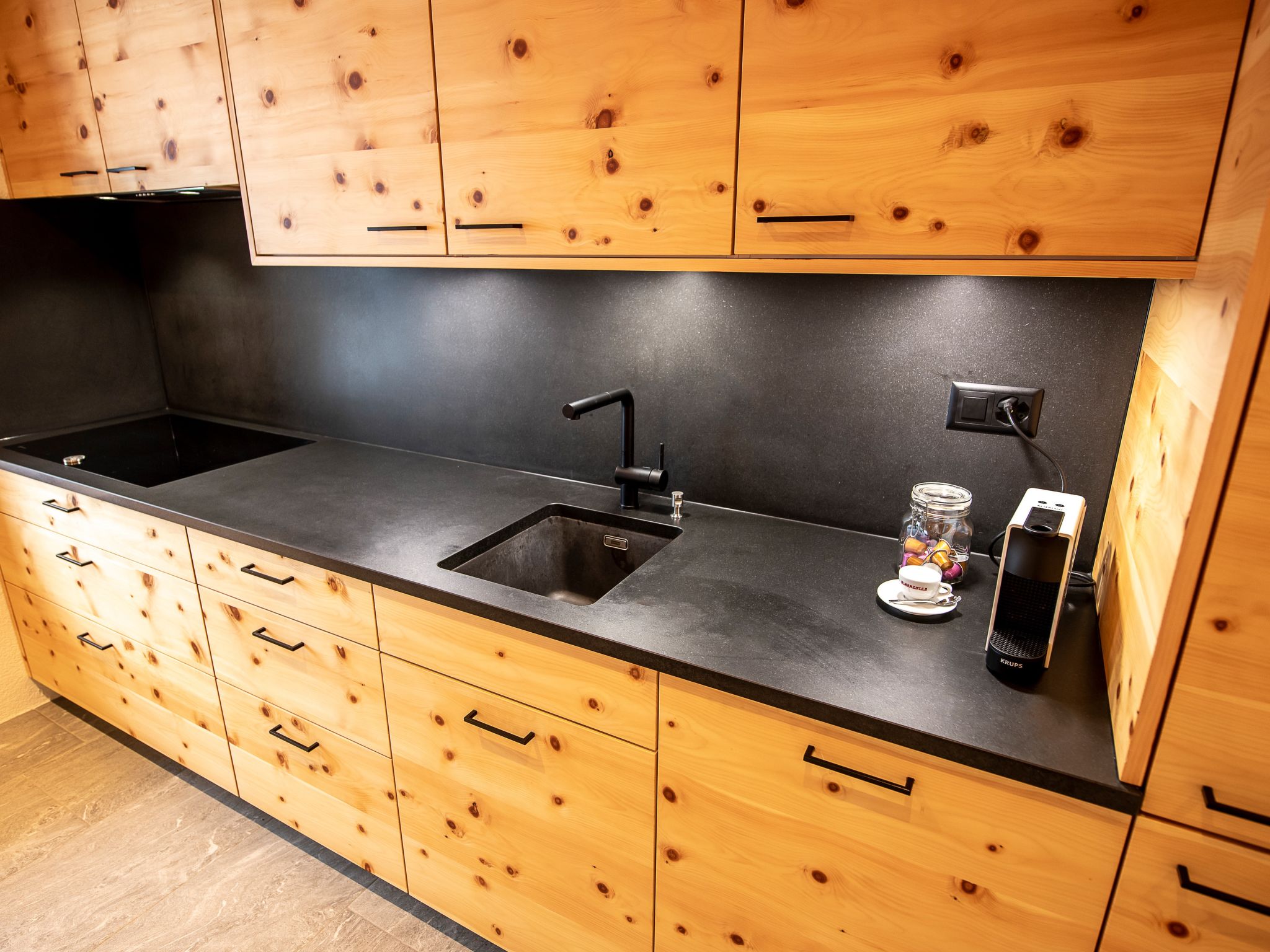 Photo of Flem Mountain Lodge, (Flims Waldhaus). Moderne neue 4.5 Ferienwohnung