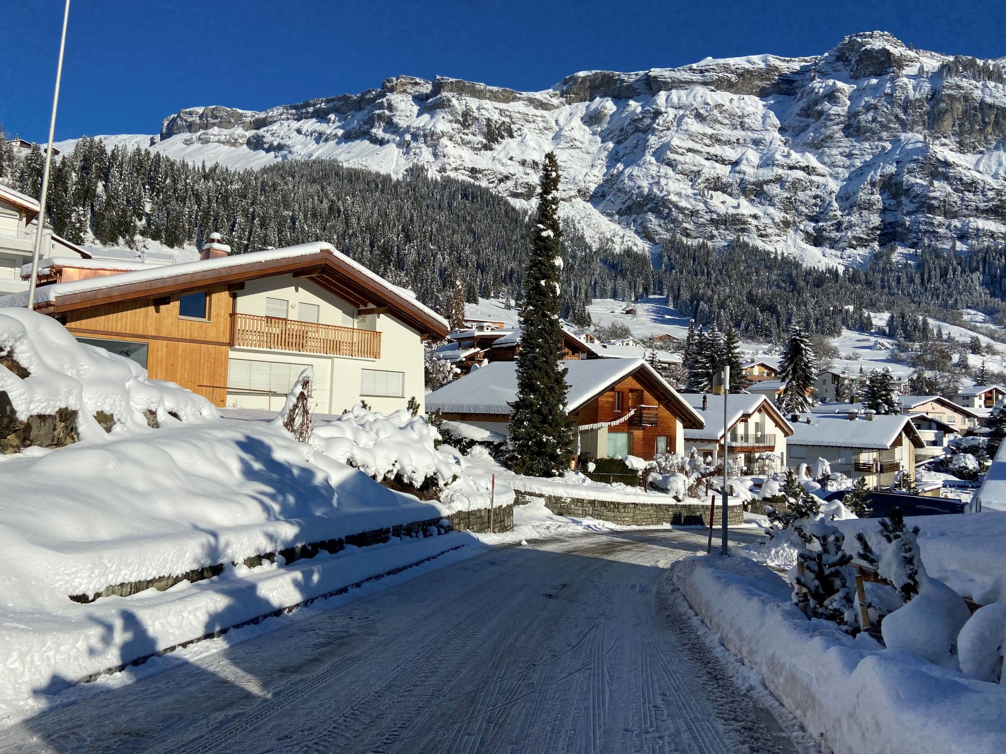 El Cantun, (Flims Dorf). 6-Zimmer Einfamilienhaus - Buiten