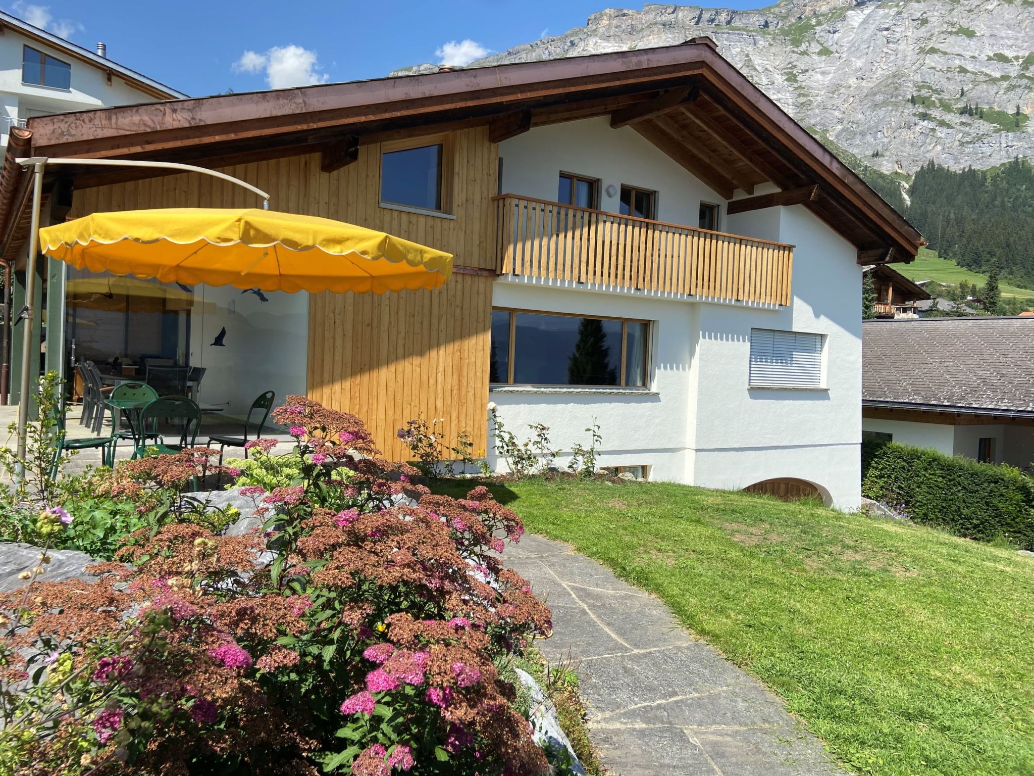 El Cantun, (Flims Dorf). 6-Zimmer Einfamilienhaus