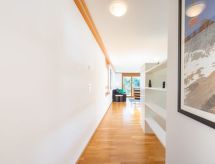 Intiem bergappartement aan skipiste en meer in Flims - thumbnail 5