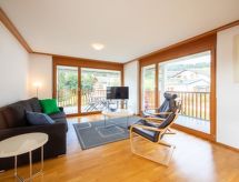 Intiem bergappartement aan skipiste en meer in Flims - thumbnail 1