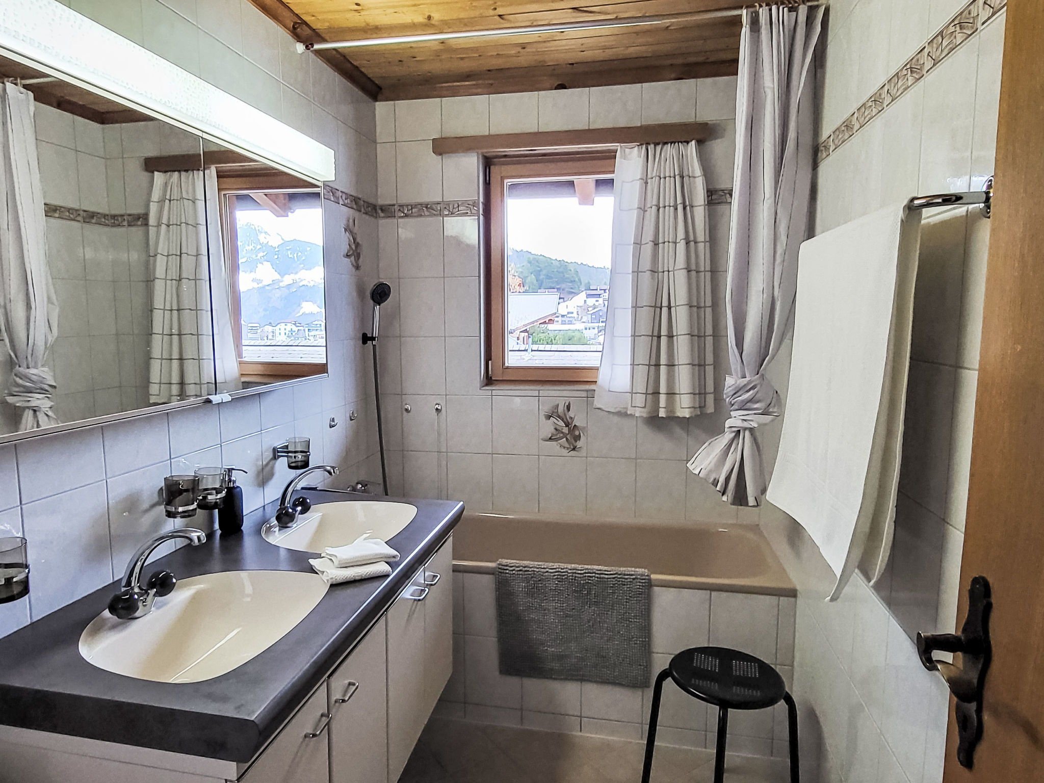 Photo of Chalet mit Bergsicht