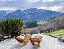 Casa Campanula: Ruim chalet voor 10 personen direct aan de skipiste van Laax - thumbnail 2