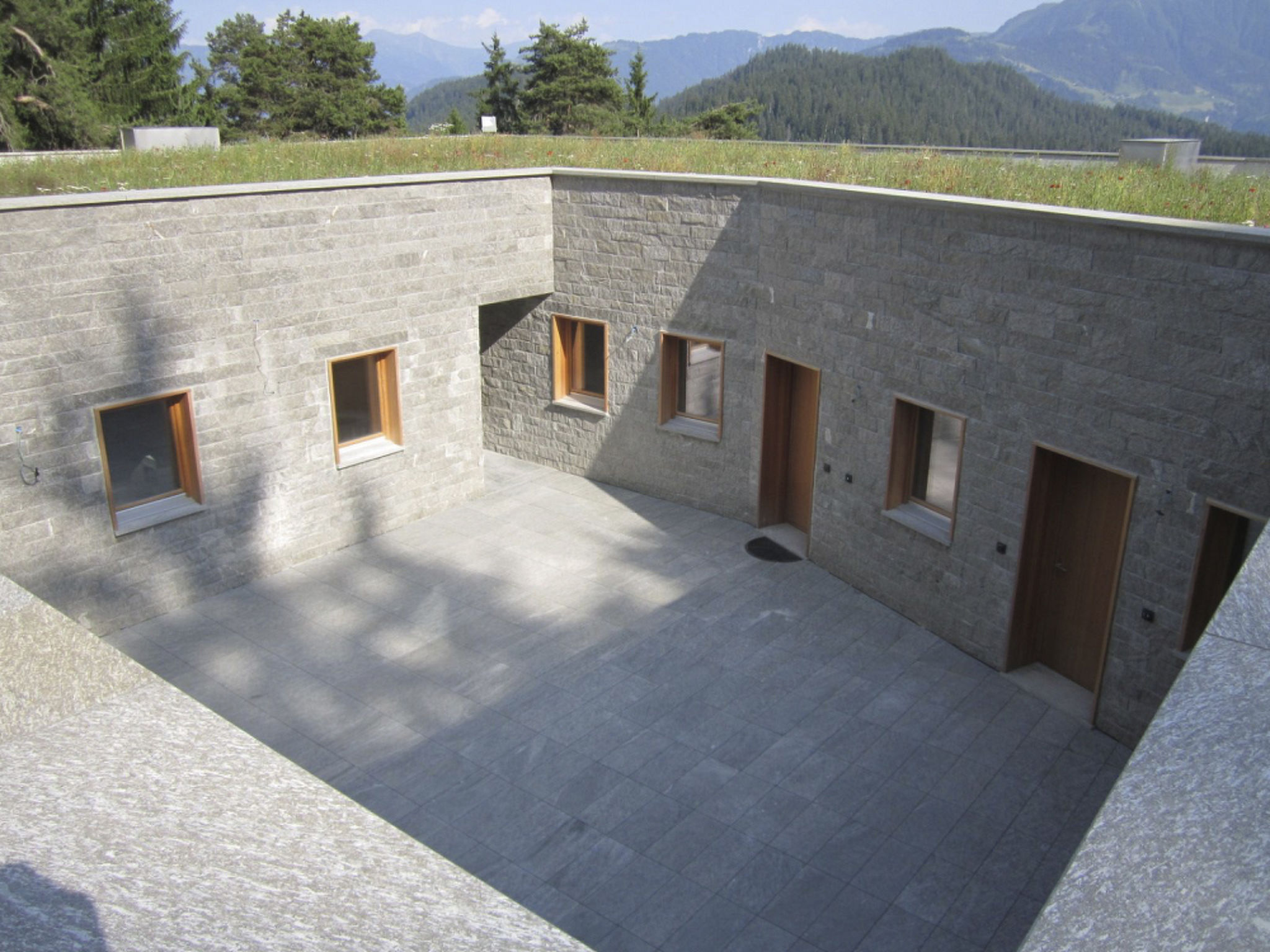 Alp Resort Ski In/Ski Out, (Laax Murschetg). 4.5 Zimmerwohnung - Buiten