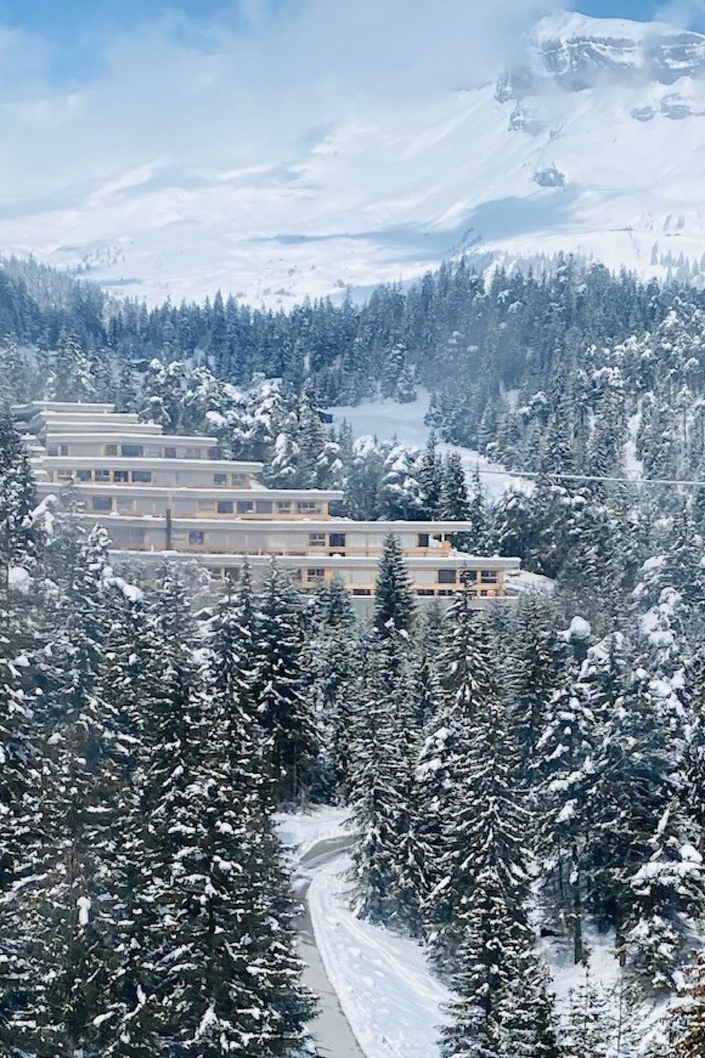 Photo of Alp Resort Ski In/Ski Out, (Laax Murschetg). 4.5 Zimmerwohnung