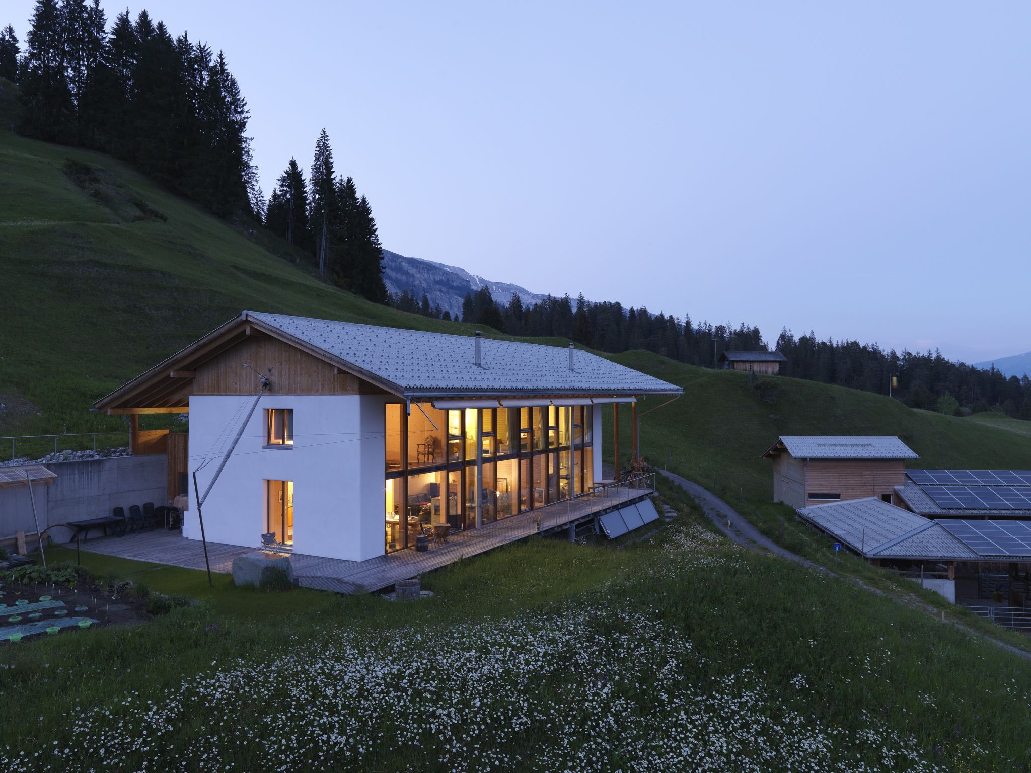 Photo of Ferien auf dem Bauernhof, (Laax Murschetg). 3.5 Zimmerwohnung