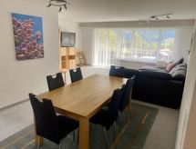 Rustiek 3-kamerappartement in Laax, direct aan de skipiste en op 400m van het meer - thumbnail 1