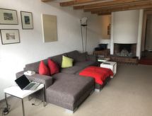 Rustiek appartement in Center Communal Laax, direct aan de piste en vlakbij het meer - thumbnail 1