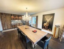 Luxe 4-persoons appartement direct aan de piste in Laax Murschetg - thumbnail 3