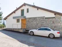 Panorama Salums: Ruim appartement direct aan de piste in Laax - thumbnail 2