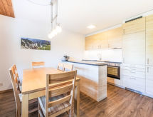 Pistezicht & bergluxe: 6-persoons appartement aan de skipiste in Laax - thumbnail 5