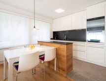Appartement 50m² direct aan skipiste in Laax met uitzicht op bergen en meer - thumbnail 5
