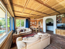 Ruim appartement aan de skipiste bij het Laaxersee meer - thumbnail 1
