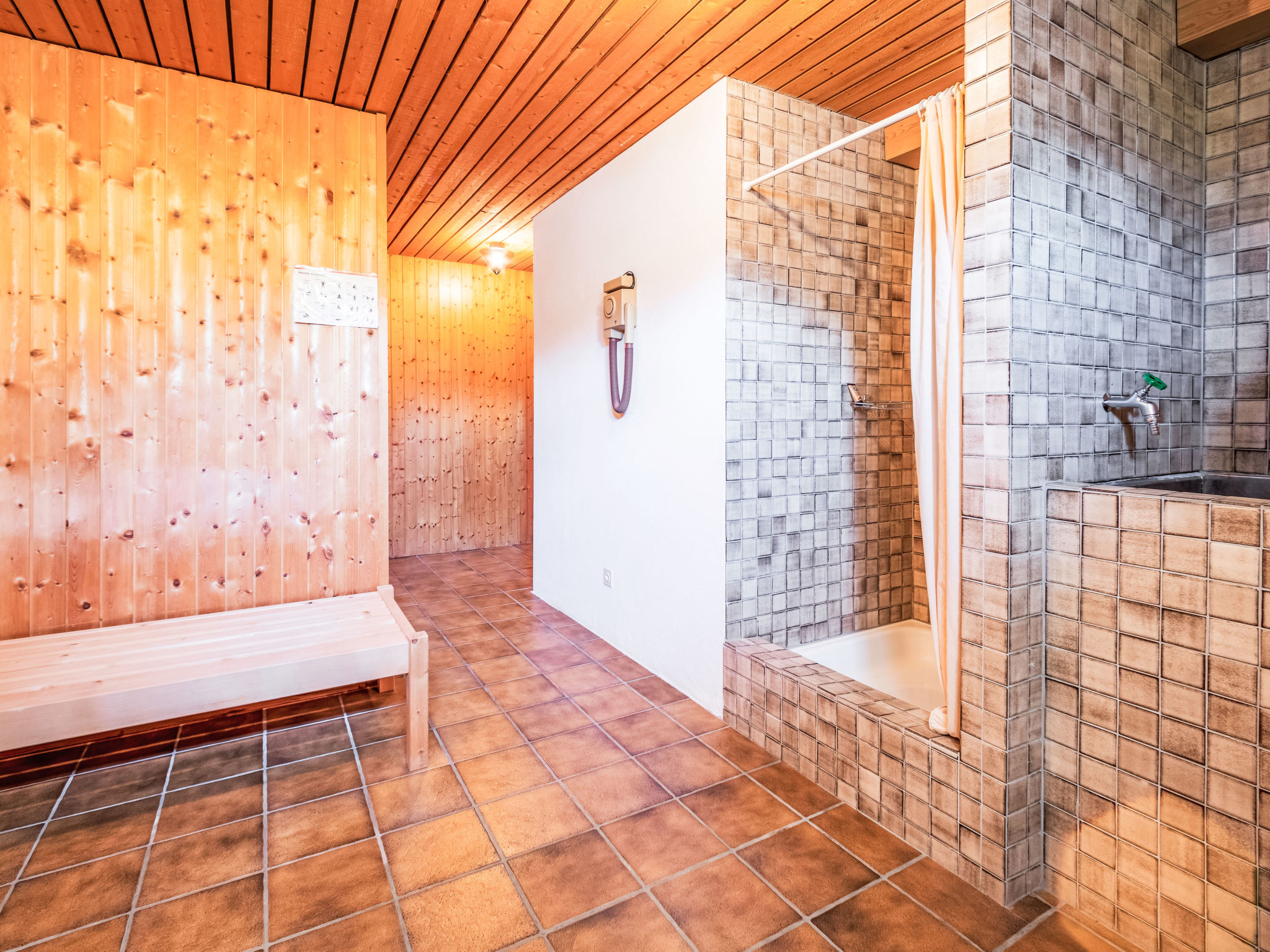 Photo of Cocoon-Laax