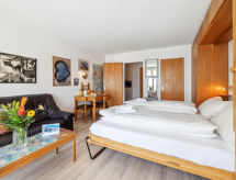 Promenade Apt 210