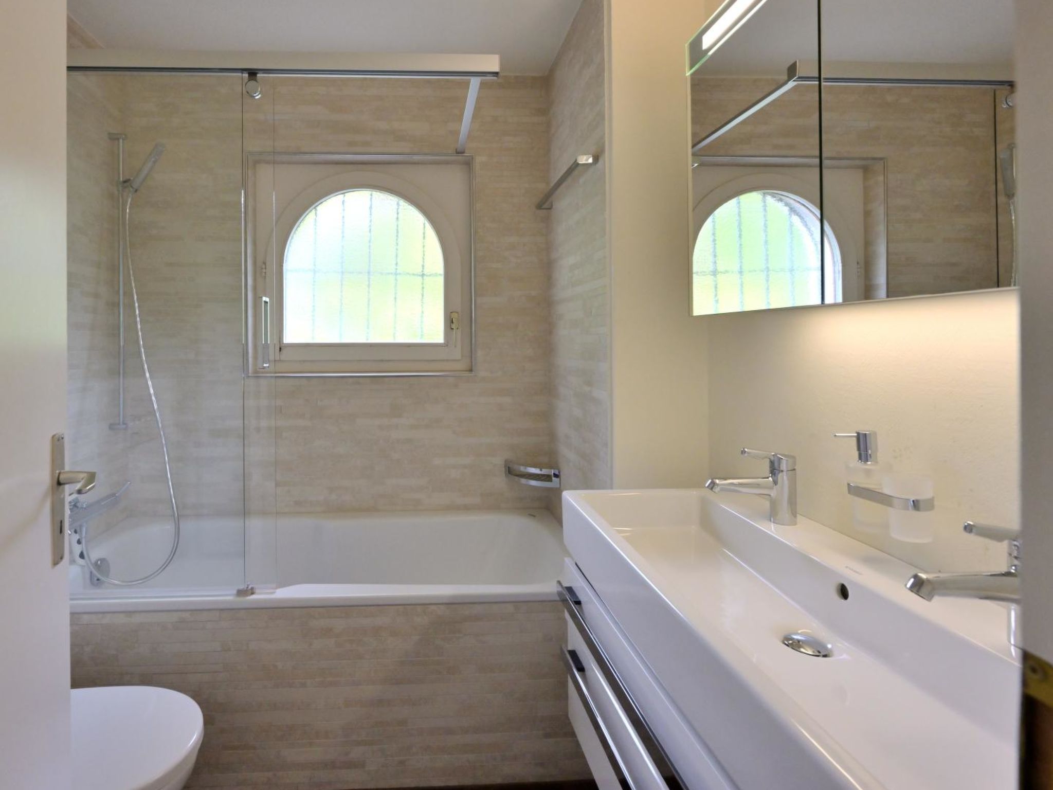Photo of Ferienwohnung in Innerarosa, 3 Schlafzimmer & Bad
