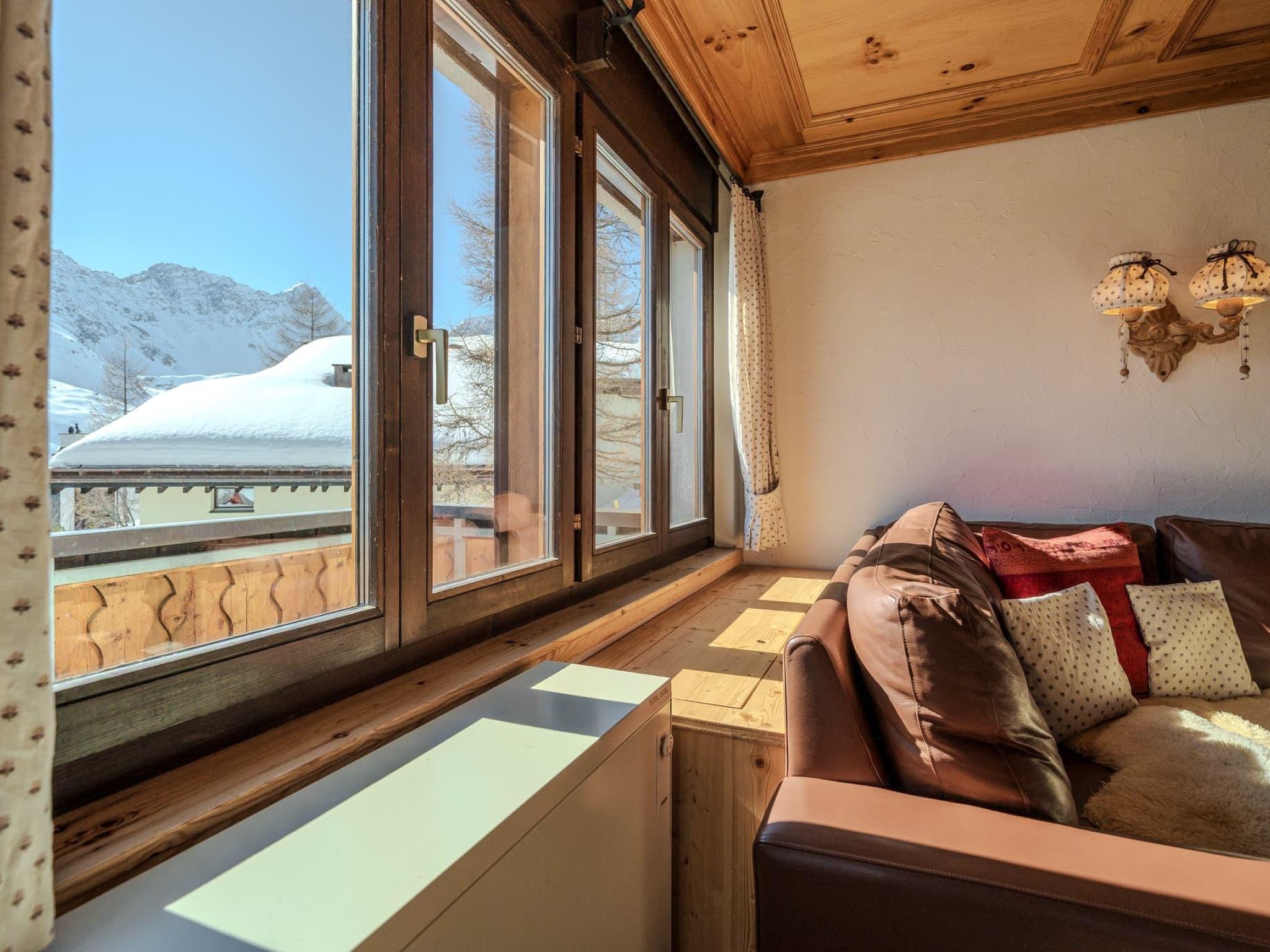 Photo of Chalet Marmotta 2 by Arosa Vacations Ferienhaus, Dusche und Bad, WC, 3 Schlafräu