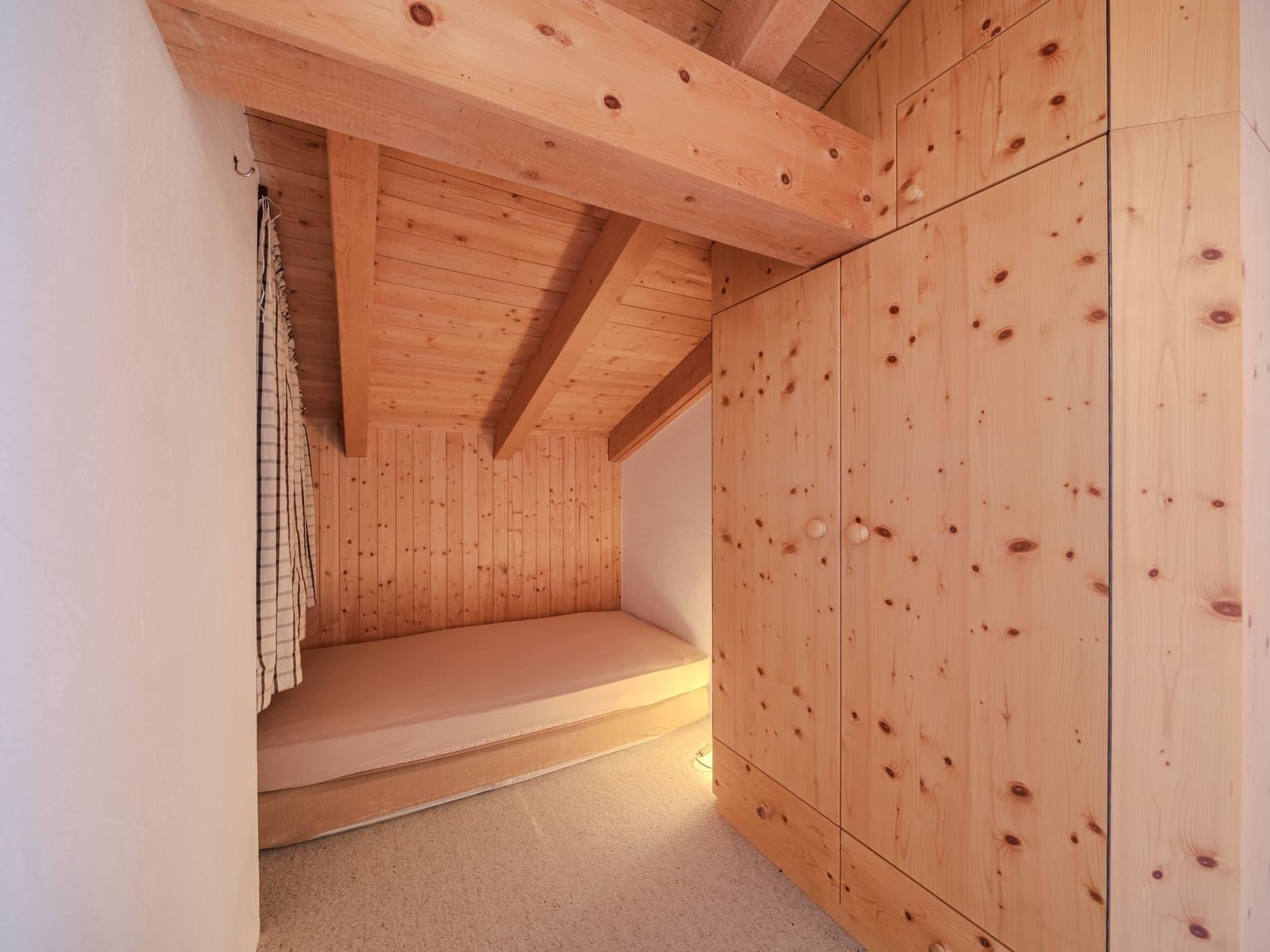 Photo of Chalet Marmotta 2 by Arosa Vacations Ferienhaus, Dusche und Bad, WC, 3 Schlafräu