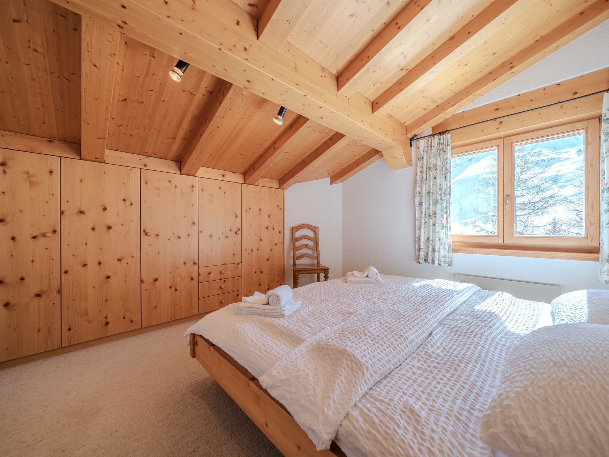 Photo of Chalet Marmotta 2 by Arosa Vacations Ferienhaus, Dusche und Bad, WC, 3 Schlafräu
