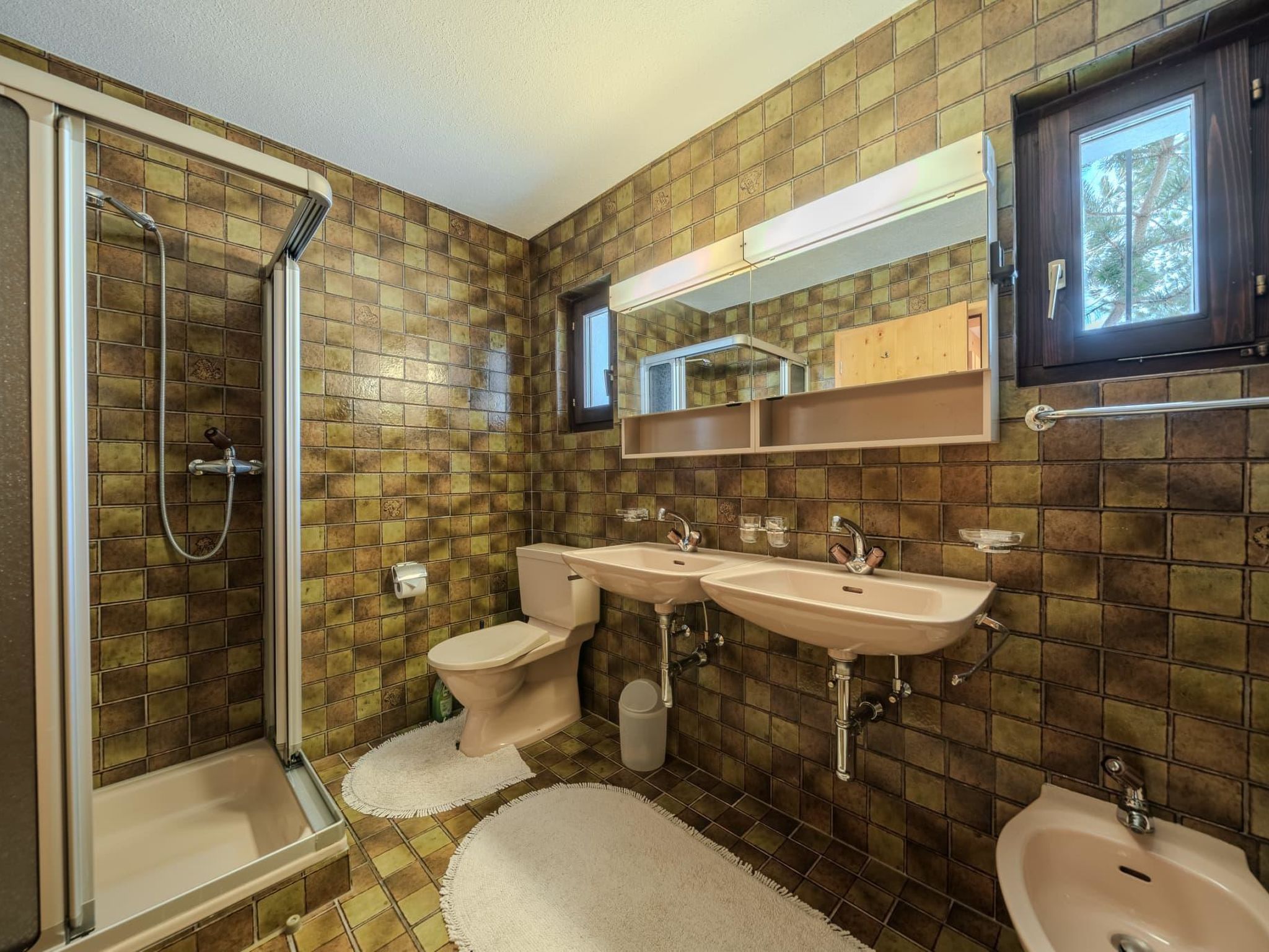 Photo of Chalet Marmotta 2 by Arosa Vacations Ferienhaus, Dusche und Bad, WC, 3 Schlafräu