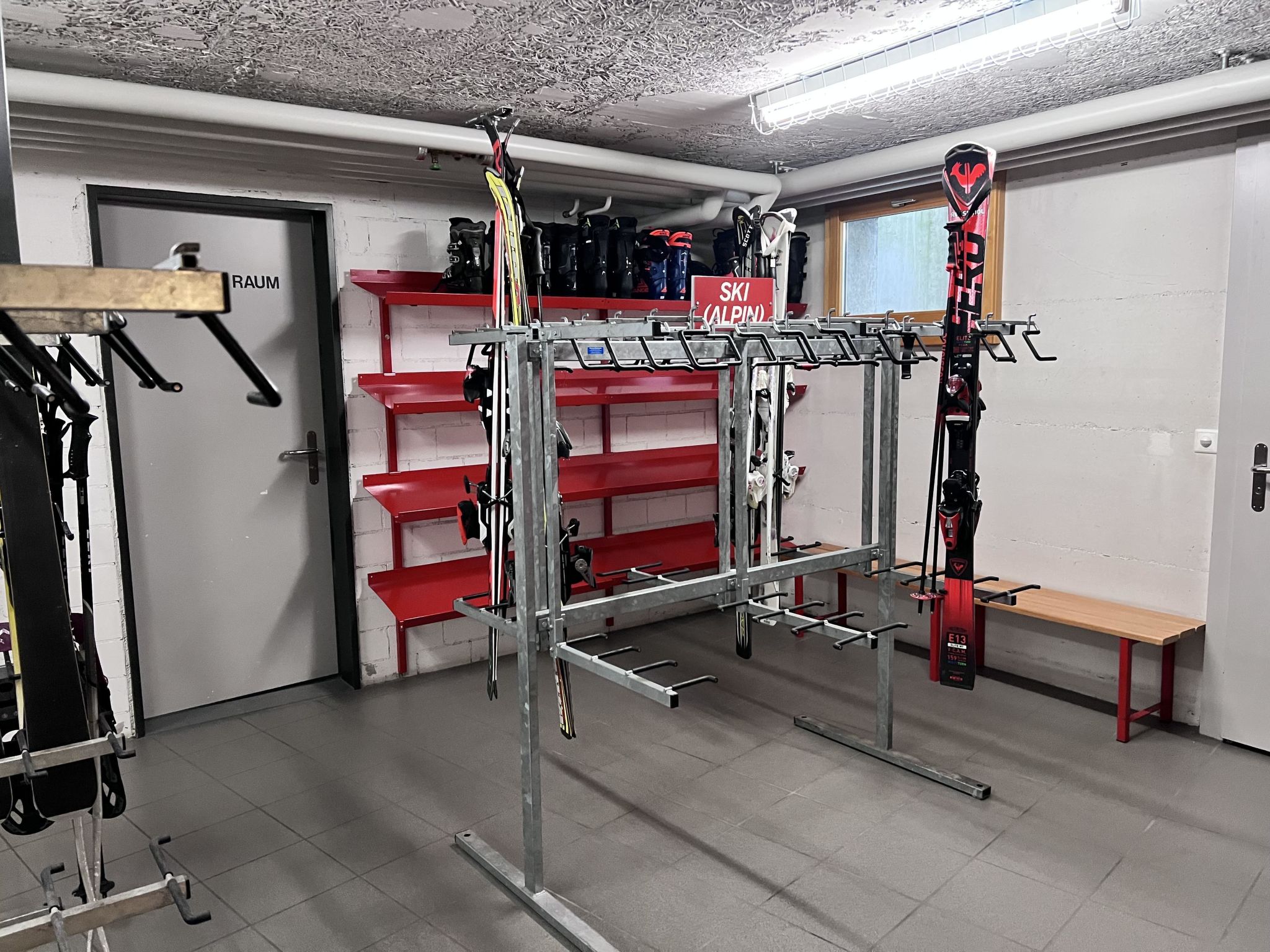 Photo of Jama Stay - Frisch renoviert und zentral in Arosa