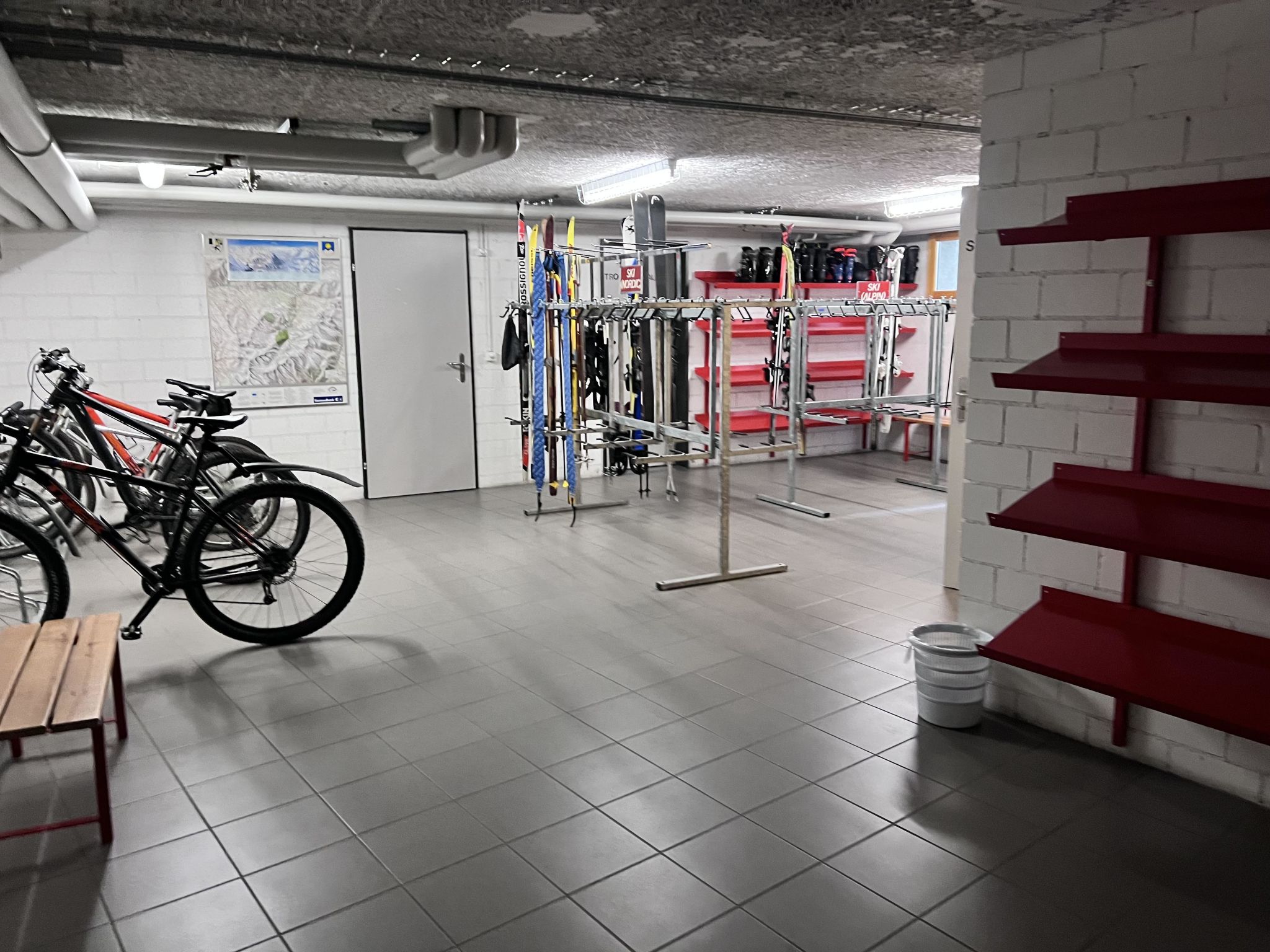Photo of Jama Stay - Frisch renoviert und zentral in Arosa