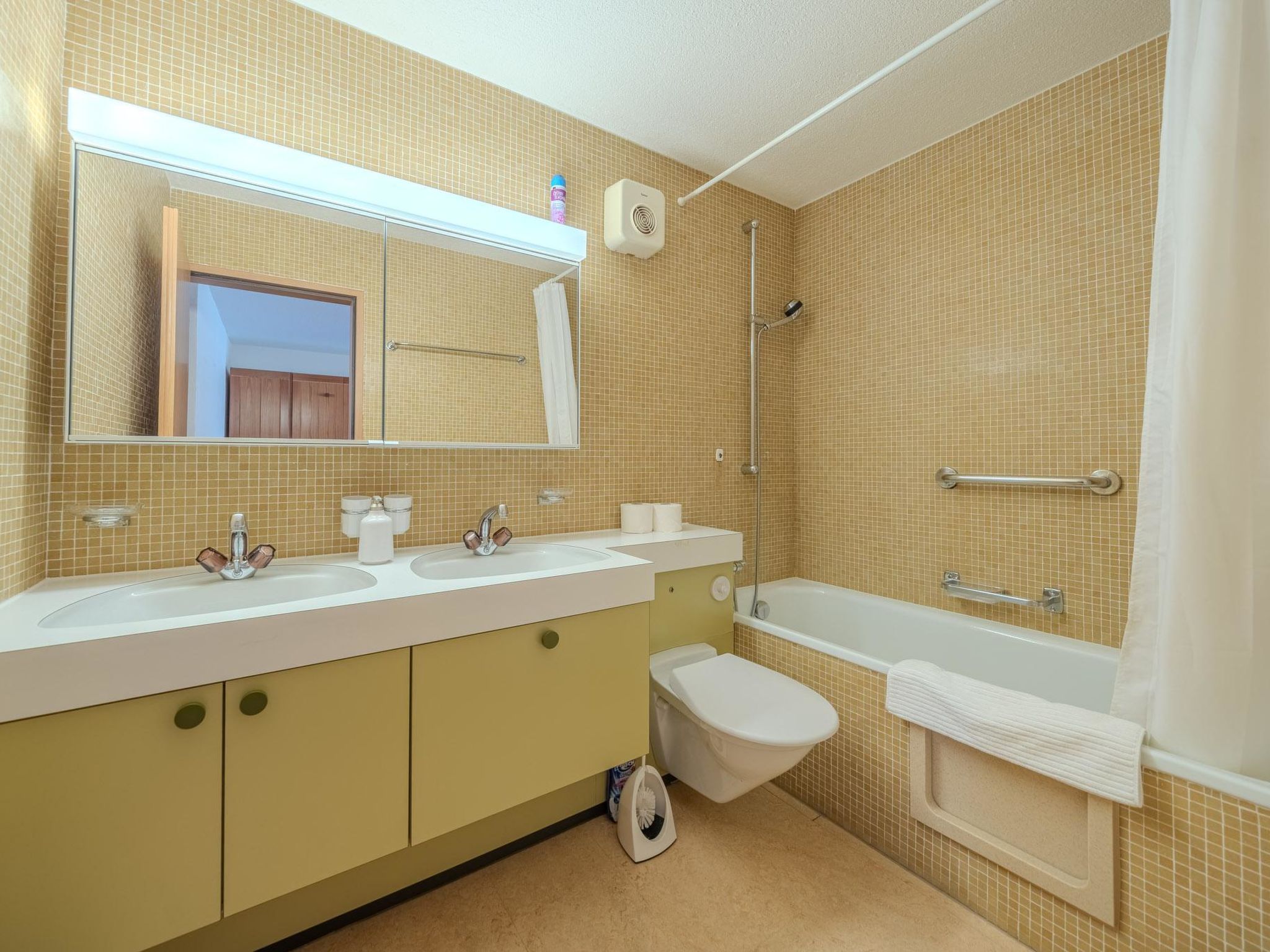 Photo of Rehwiesa A11 by Arosa Vacations Appartement/Fewo, Dusche und Bad, WC, 1 Schlafra