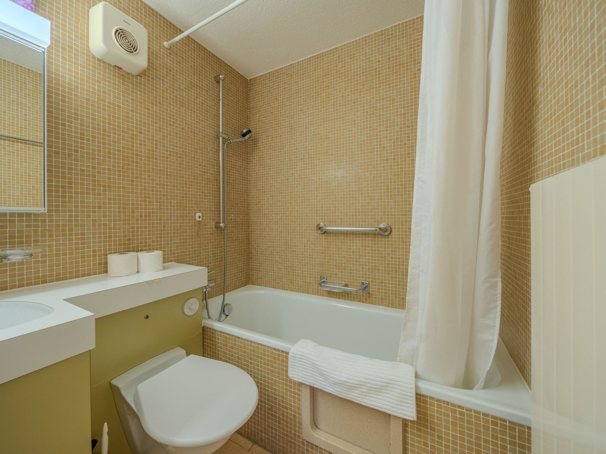 Photo of Rehwiesa A11 by Arosa Vacations Appartement/Fewo, Dusche und Bad, WC, 1 Schlafra