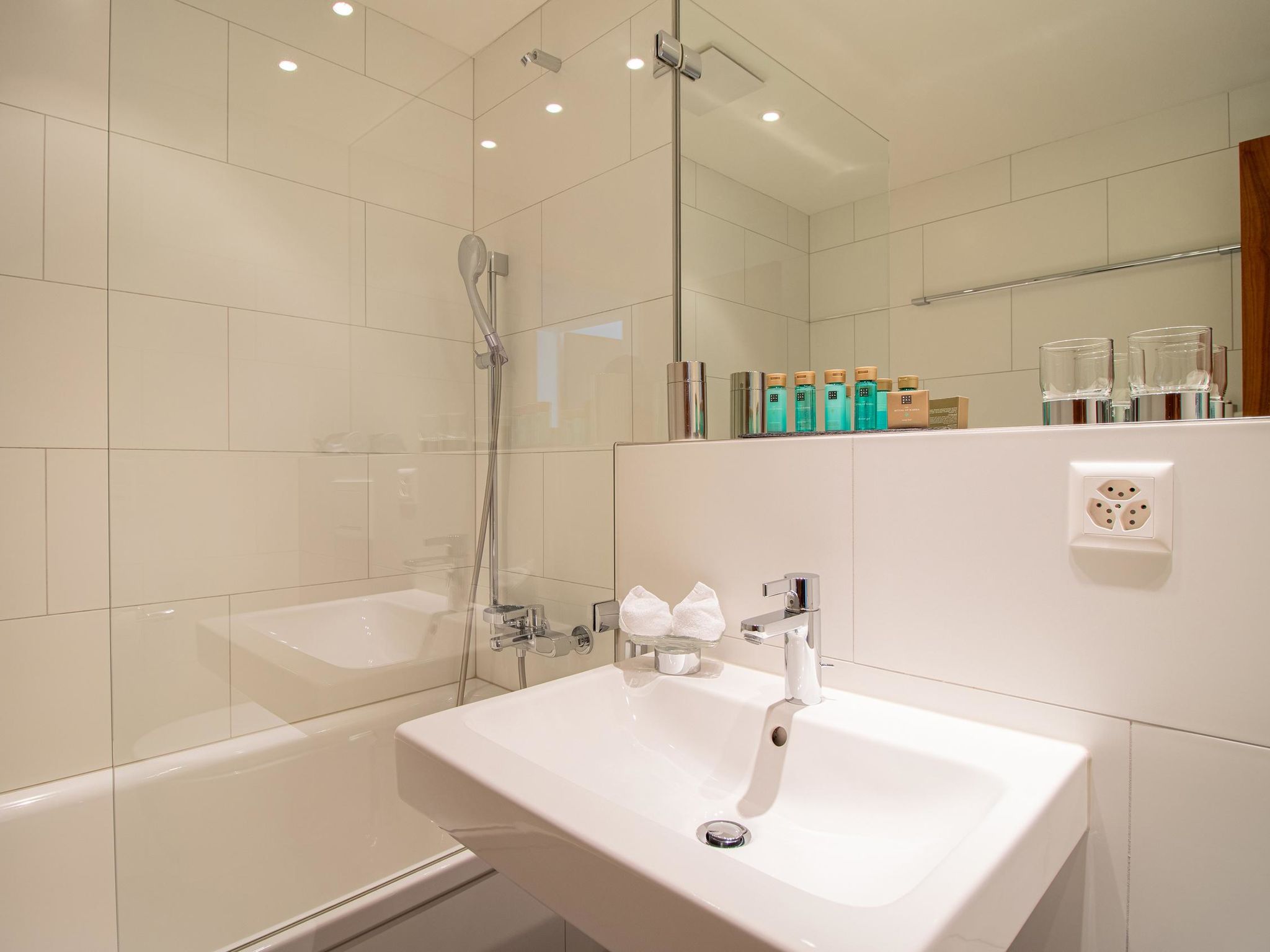 Photo of Casa Allegra 6 by Arosa Vacations Appartement/Fewo, Dusche und Bad, WC, 4-Bettwo