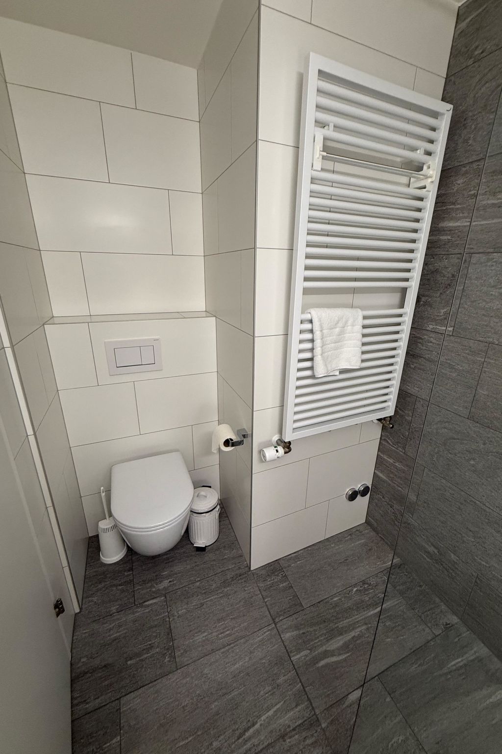 Photo of Irmella 9 by Arosa Holiday Appartement/Fewo, Dusche oder Bad, WC, 3-Bettwohnung