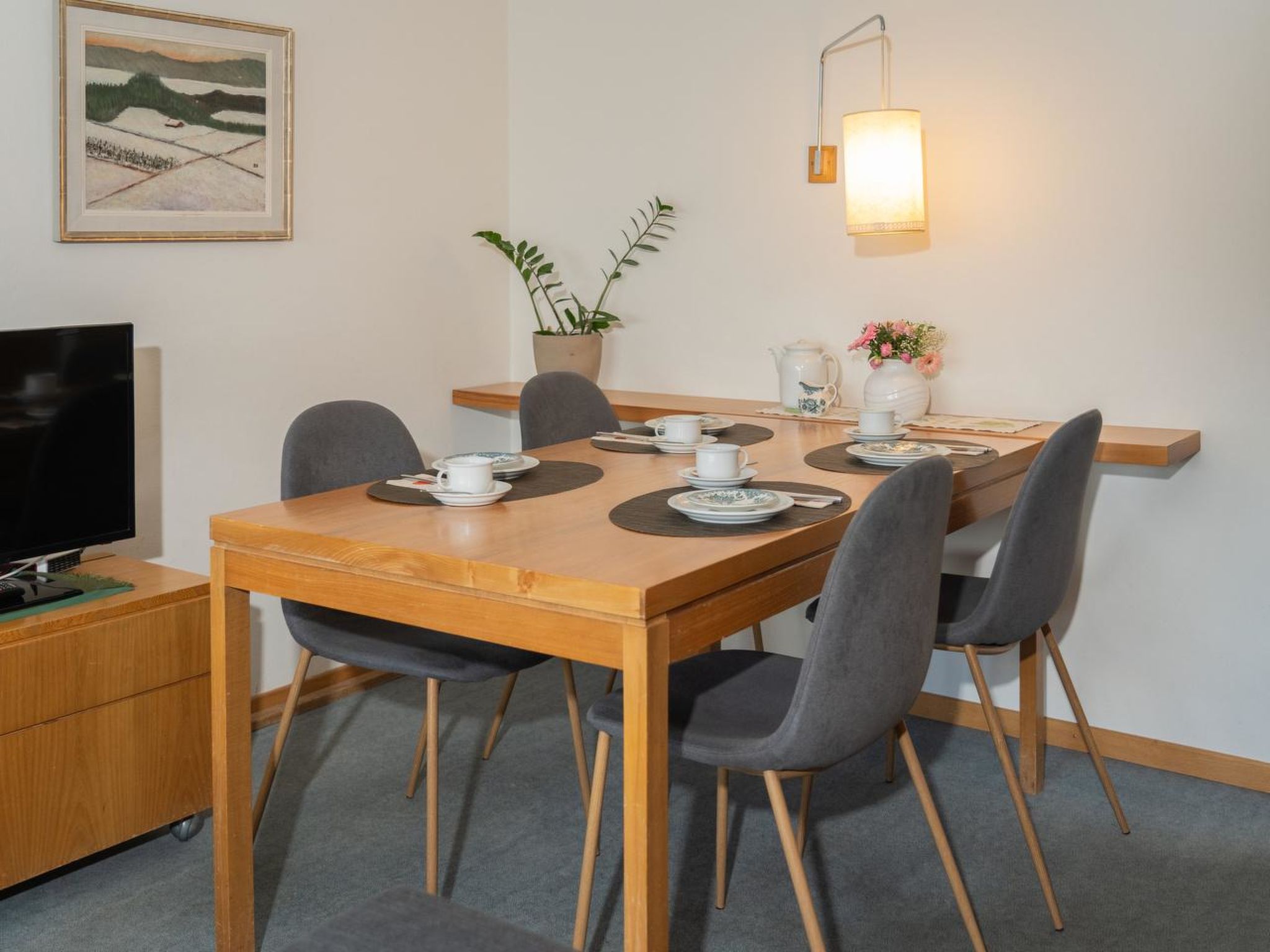 Photo of Praktische Wohnung an grossartiger Lage mit Blick