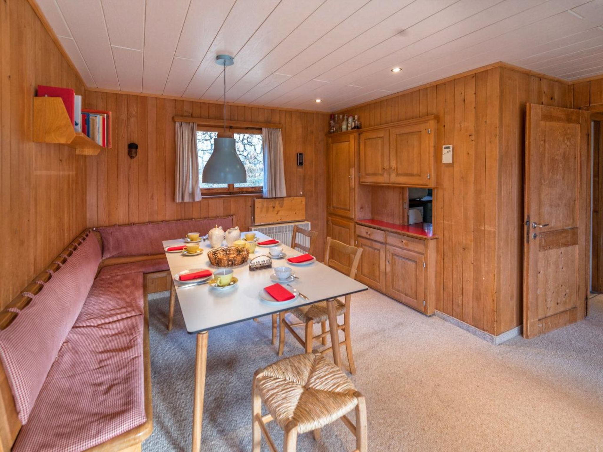 Photo of 6-Zimmer Liebhaber Chalet, 150m2 mit Terrasse