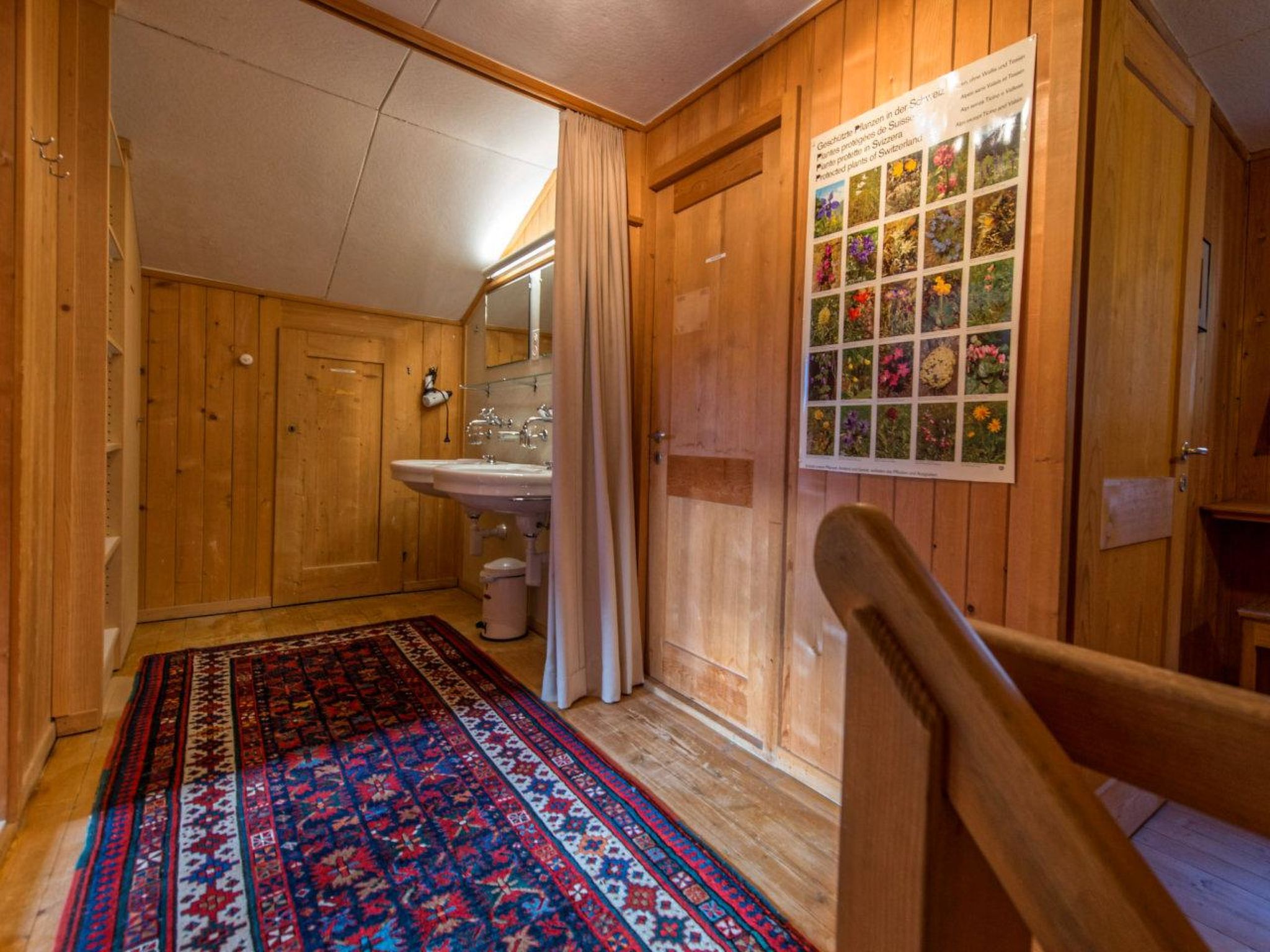 Photo of 6-Zimmer Liebhaber Chalet, 150m2 mit Terrasse