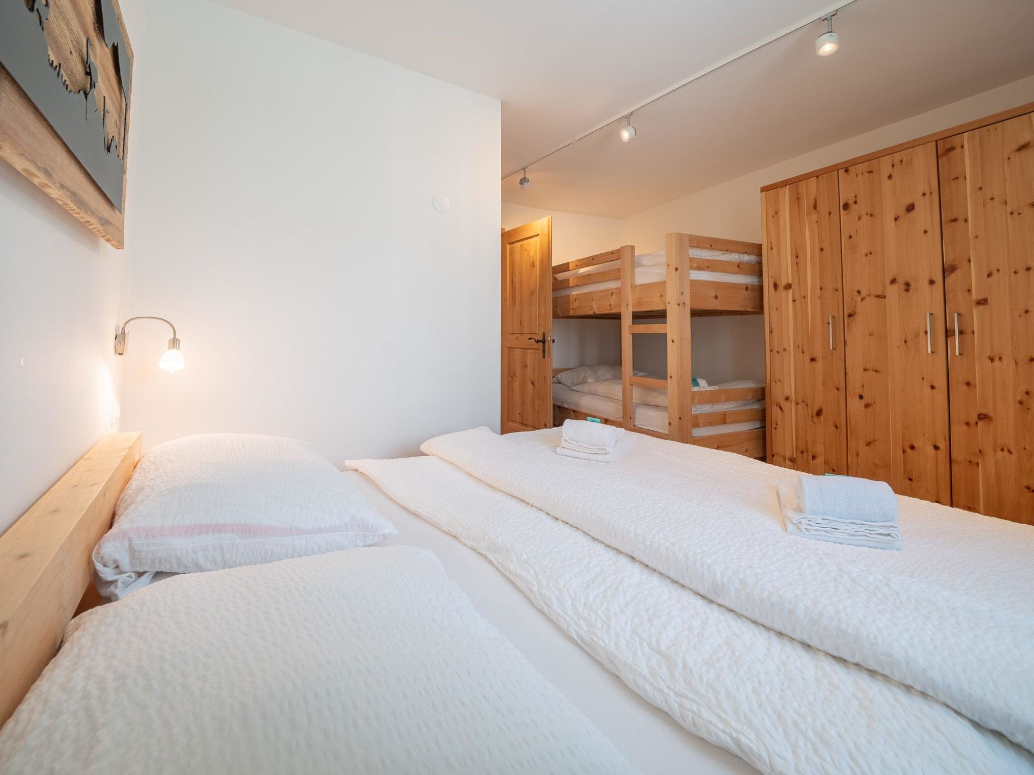 Photo of Viktoria A44 by Arosa Vacations Appartement/Fewo, Dusche und Badewanne, 2 Schlaf