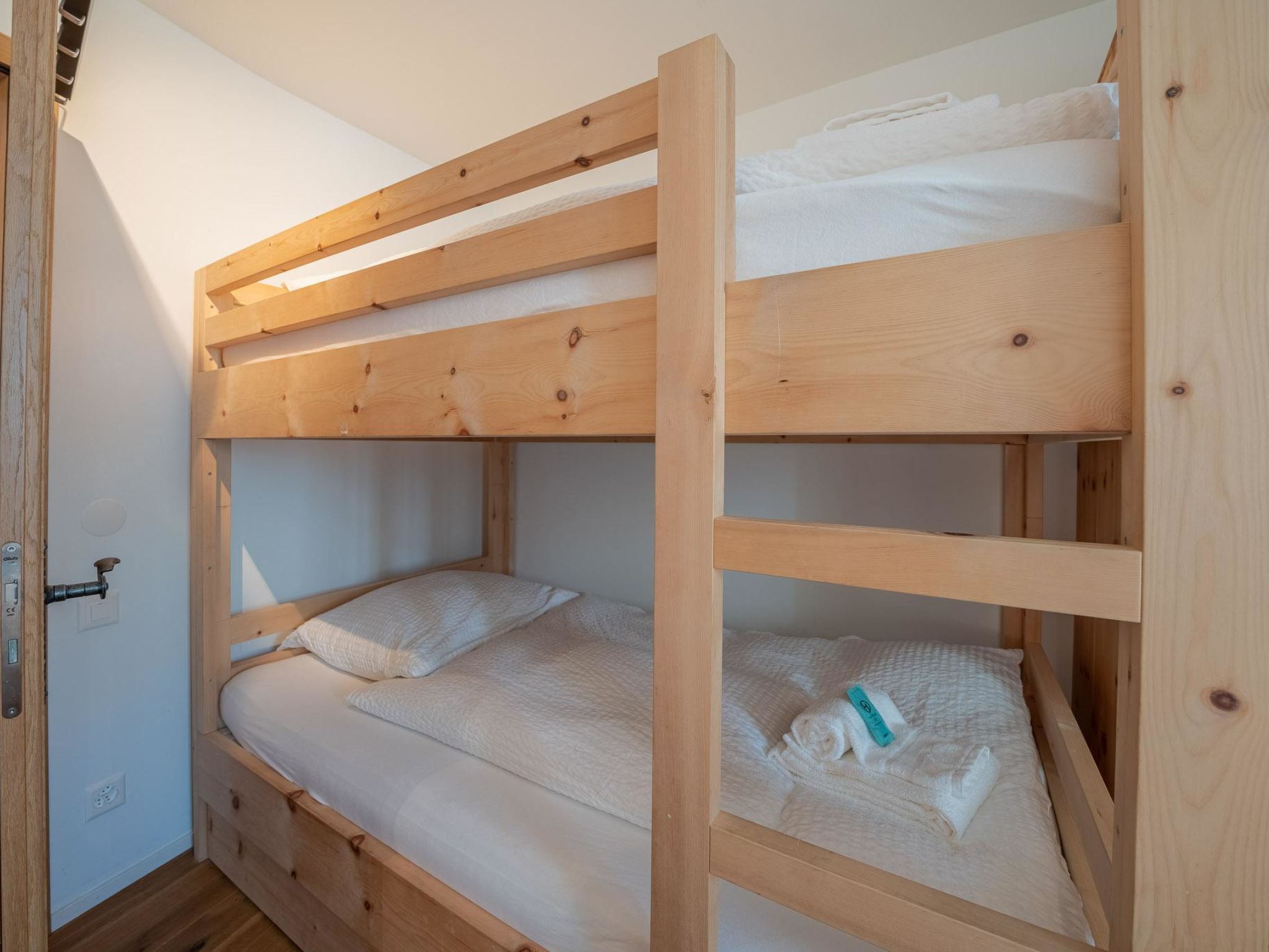 Photo of Viktoria A44 by Arosa Vacations Appartement/Fewo, Dusche und Badewanne, 2 Schlaf