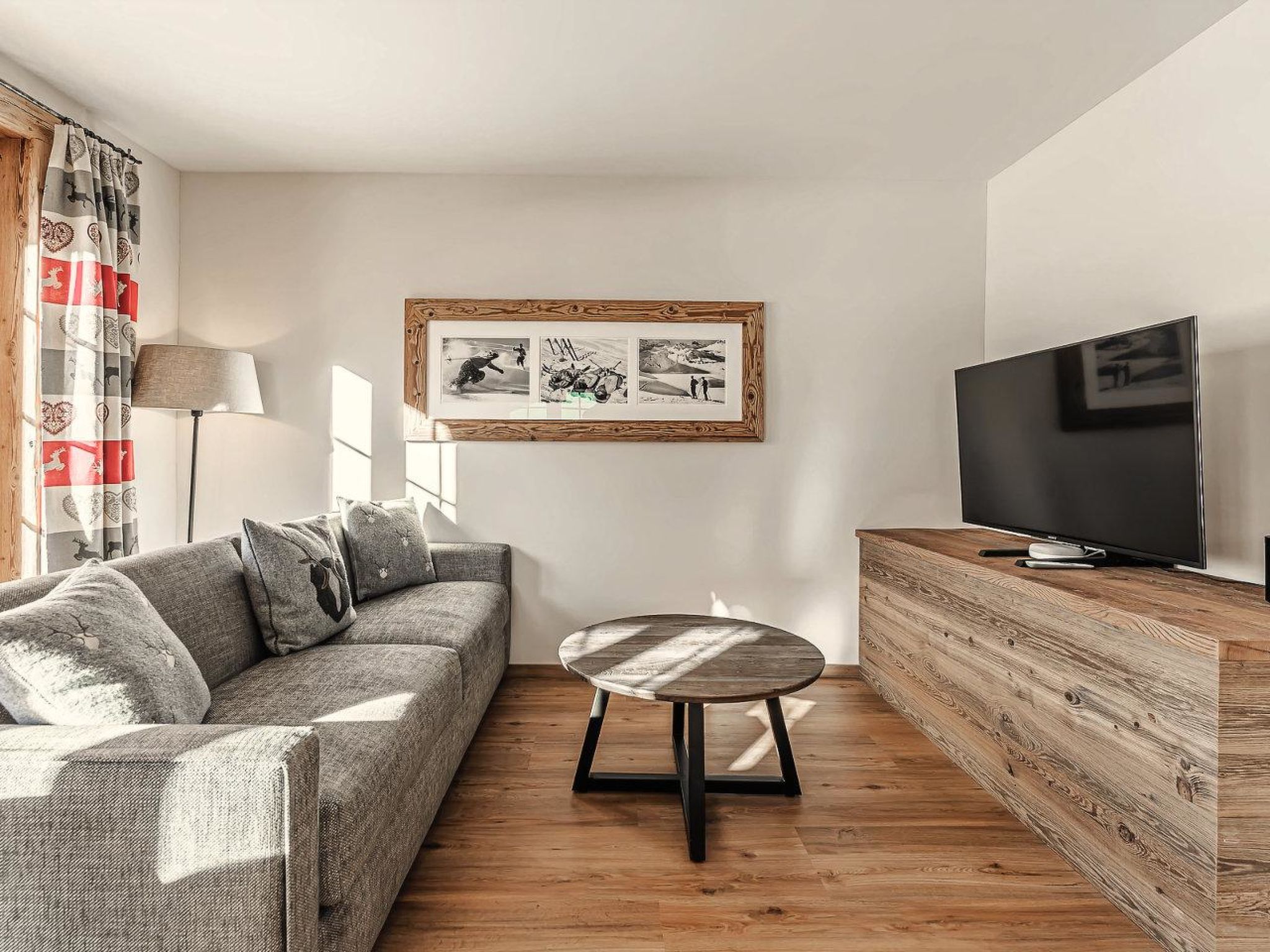 Photo of Chalet-Ferienwohnung mit Balkon, 2 Schlafzimmer