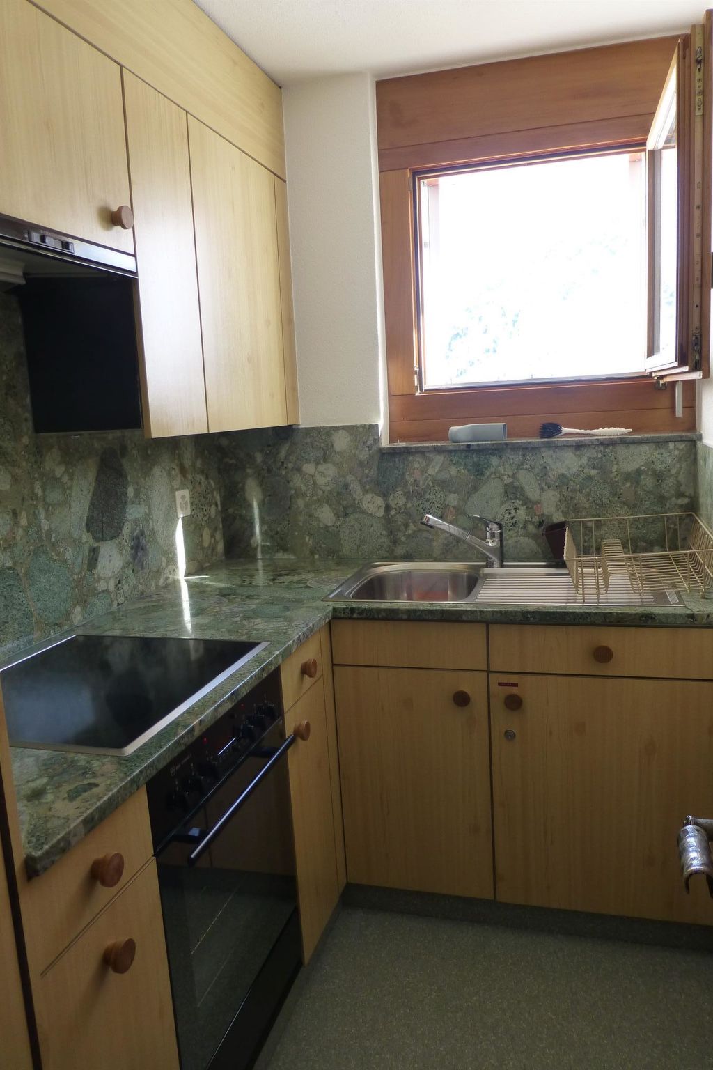 Chli Alpa B-2 Appartement/Fewo,   4-Bettwohnung - Dedans
