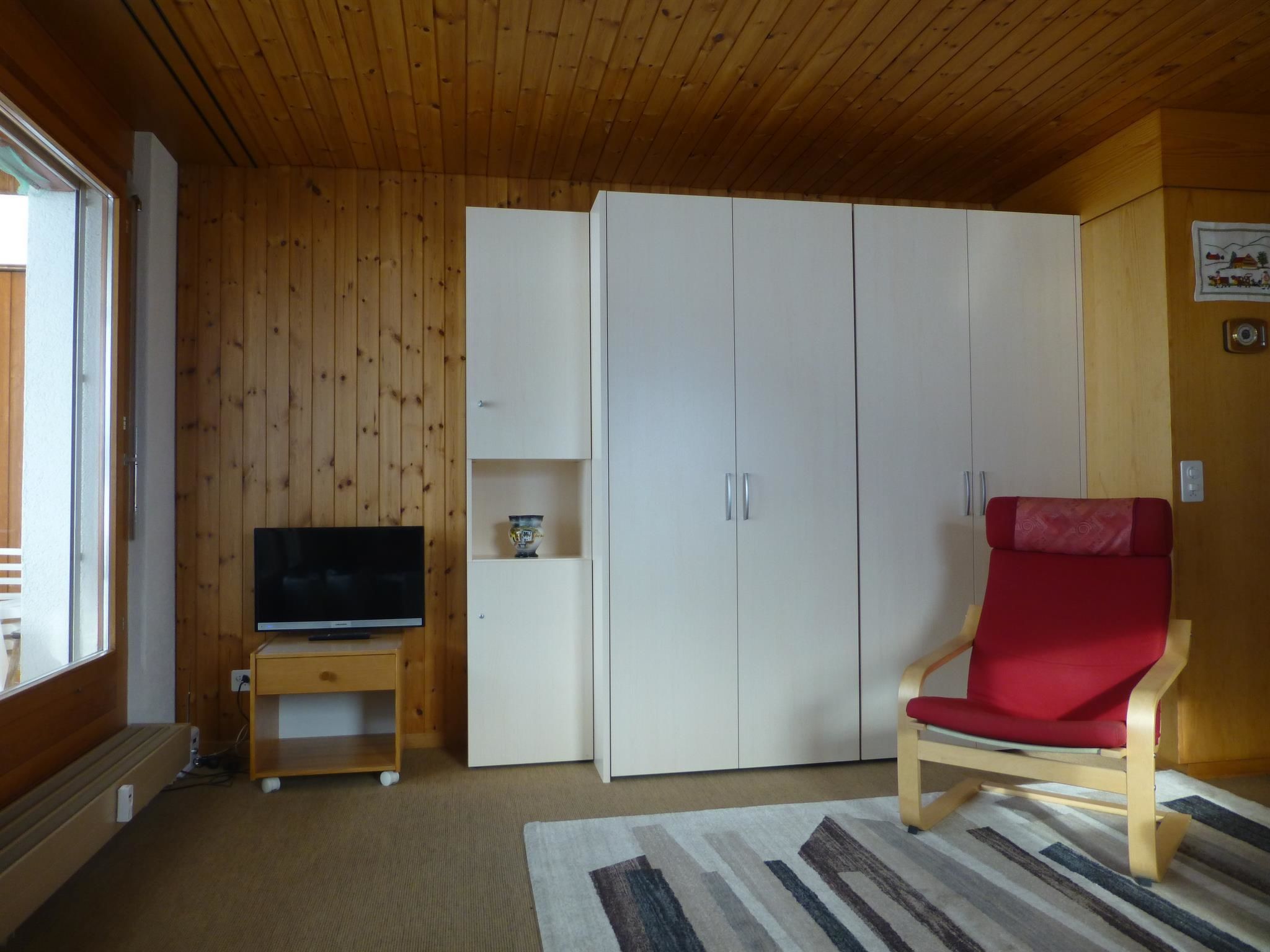 Chli Alpa B-2 Appartement/Fewo,   4-Bettwohnung - Dedans