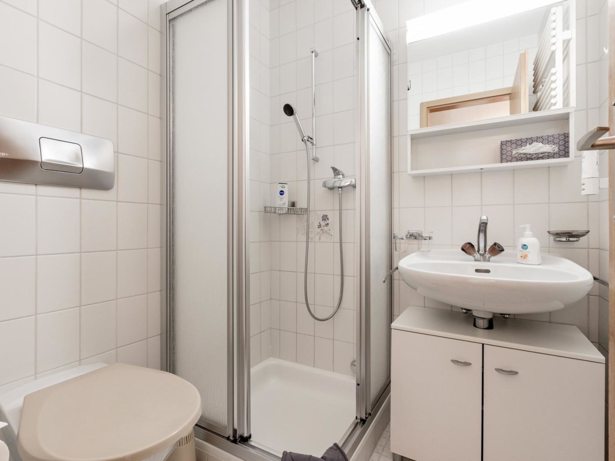 Photo of Tschuggenweg 10 Appartement/Fewo, Bad, WC, 4-Bettwohnung 4-Bettwohnung