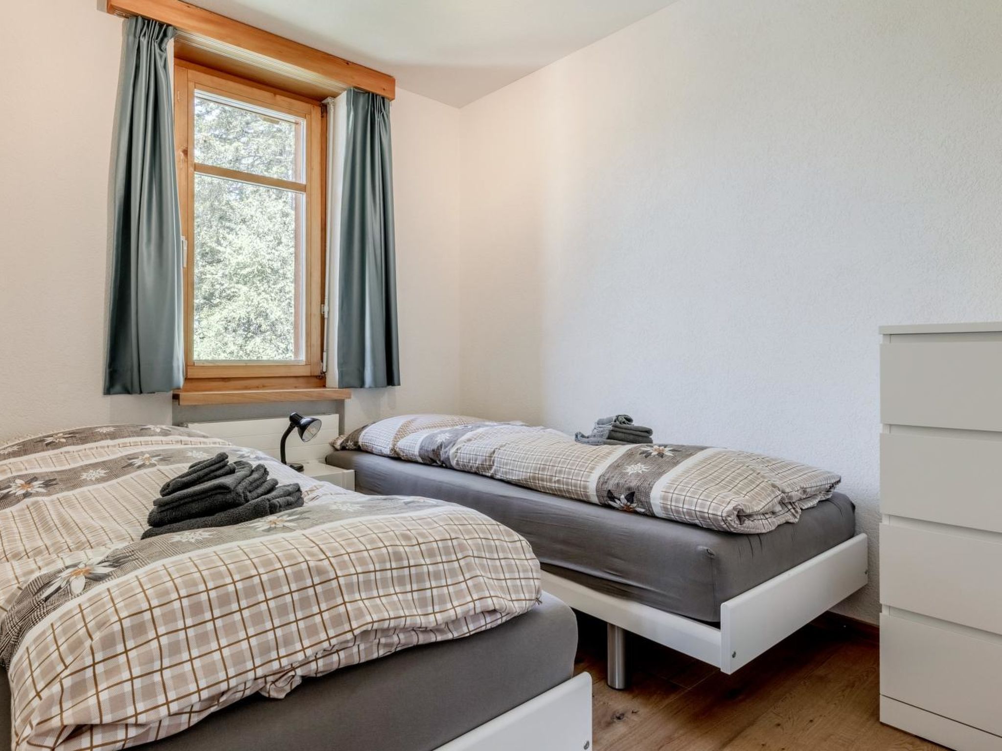 Photo of Tschuggenweg 10 Appartement/Fewo, Bad, WC, 4-Bettwohnung 4-Bettwohnung