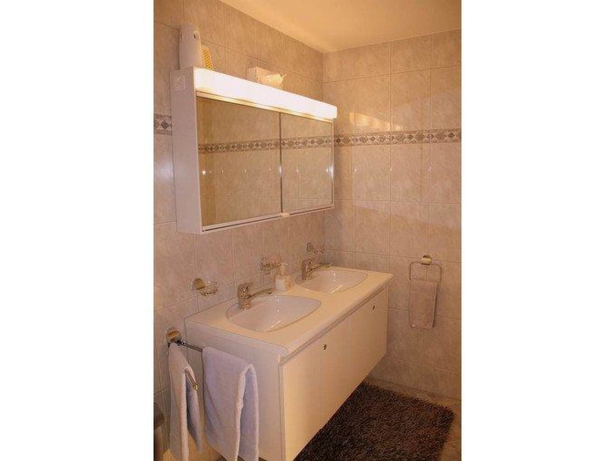 Photo of Weisshornblick, Sandhubel Appartement/Fewo, Bad, WC, Bergseite Appartement/Fewo